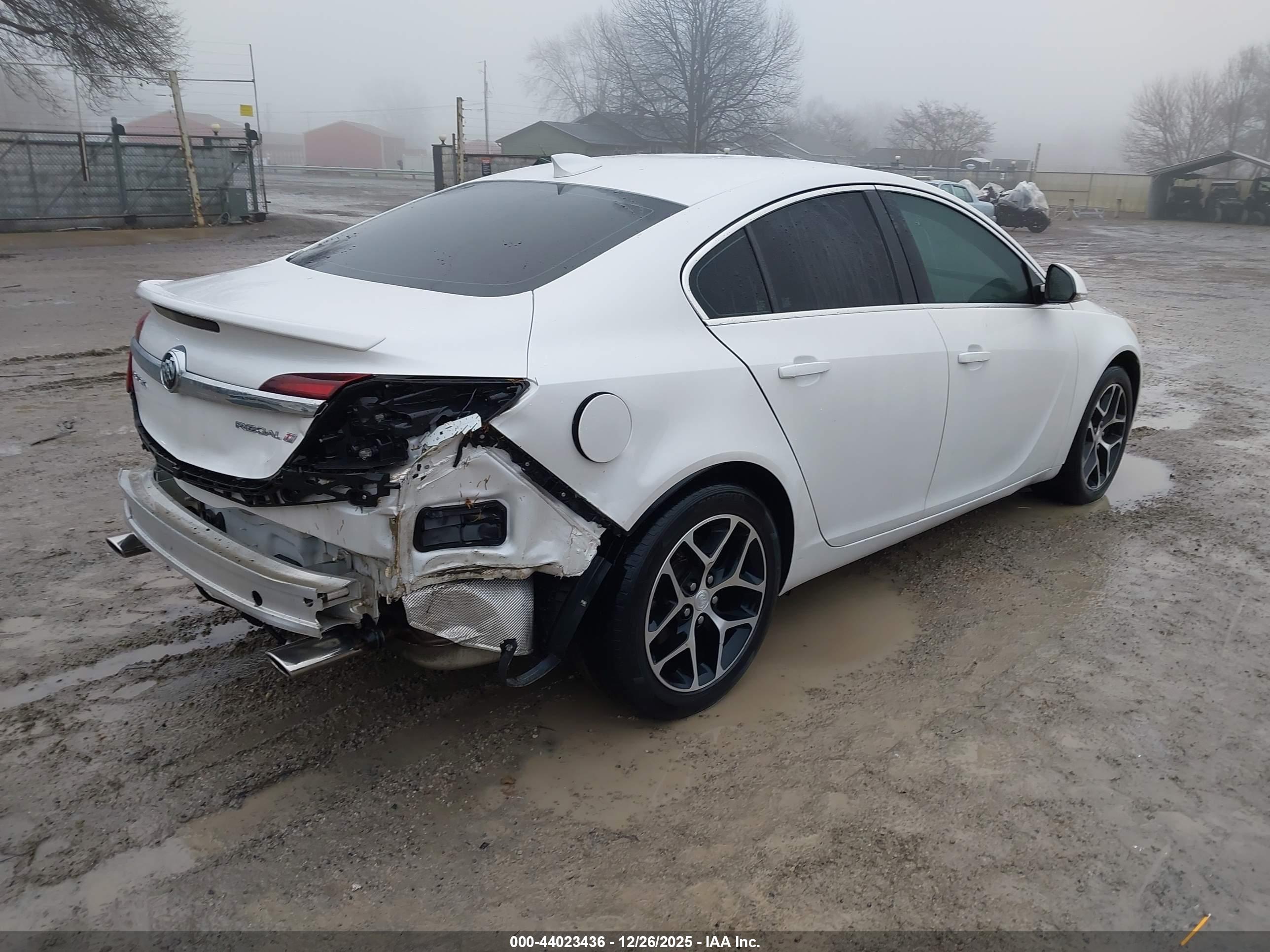 BUICK REGAL image 4