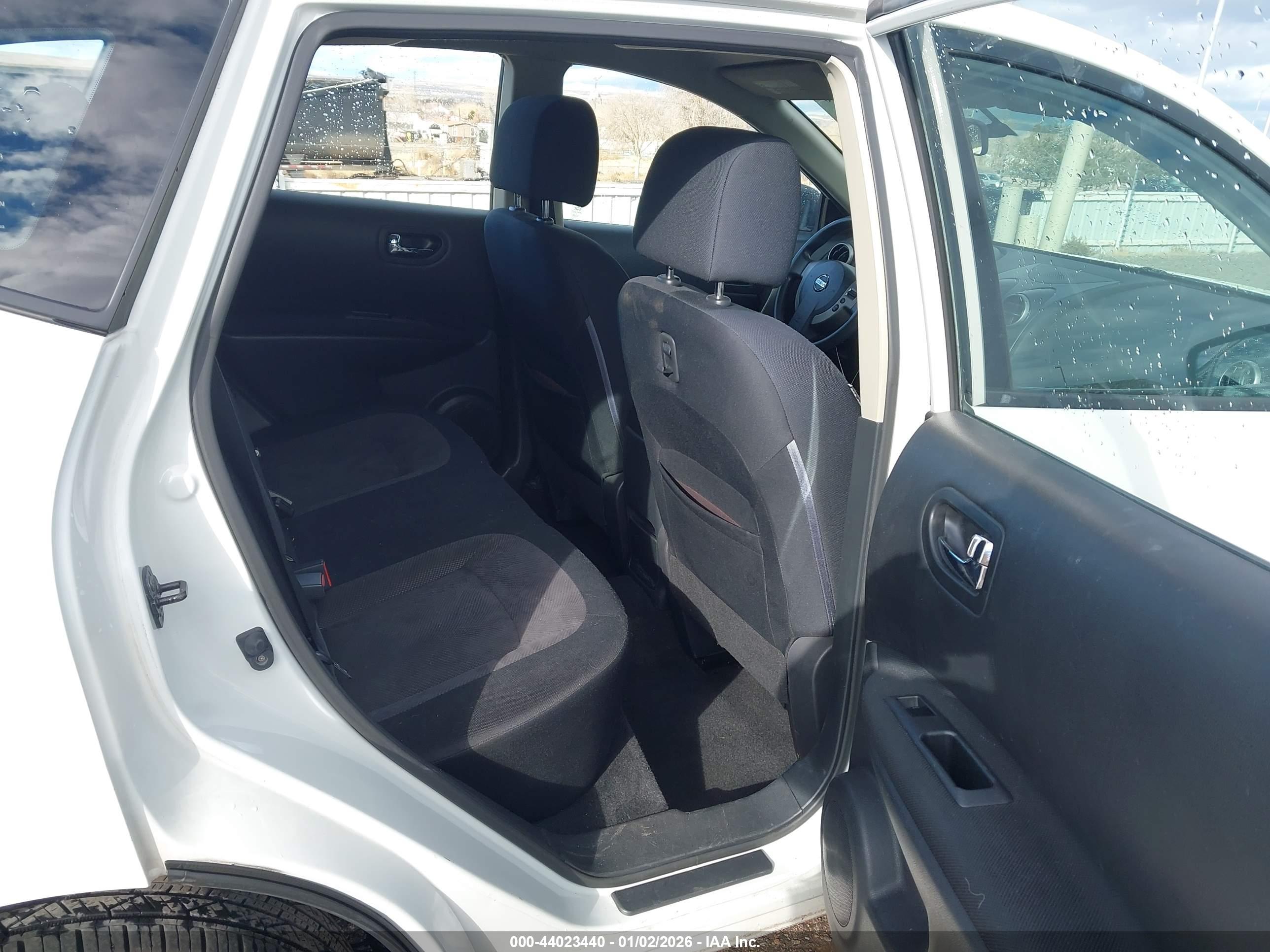 NISSAN ROGUE image 8