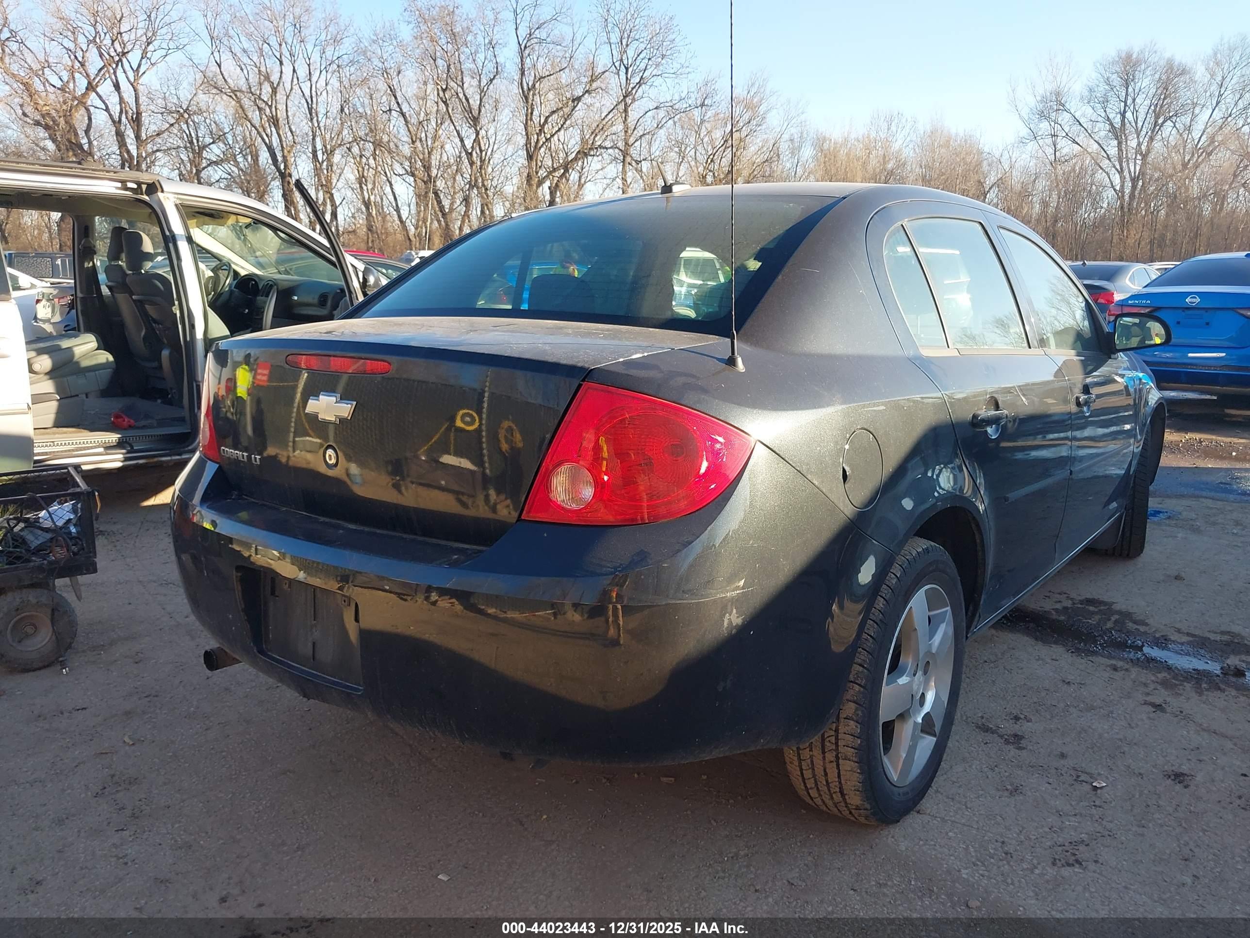 CHEVROLET COBALT image 4