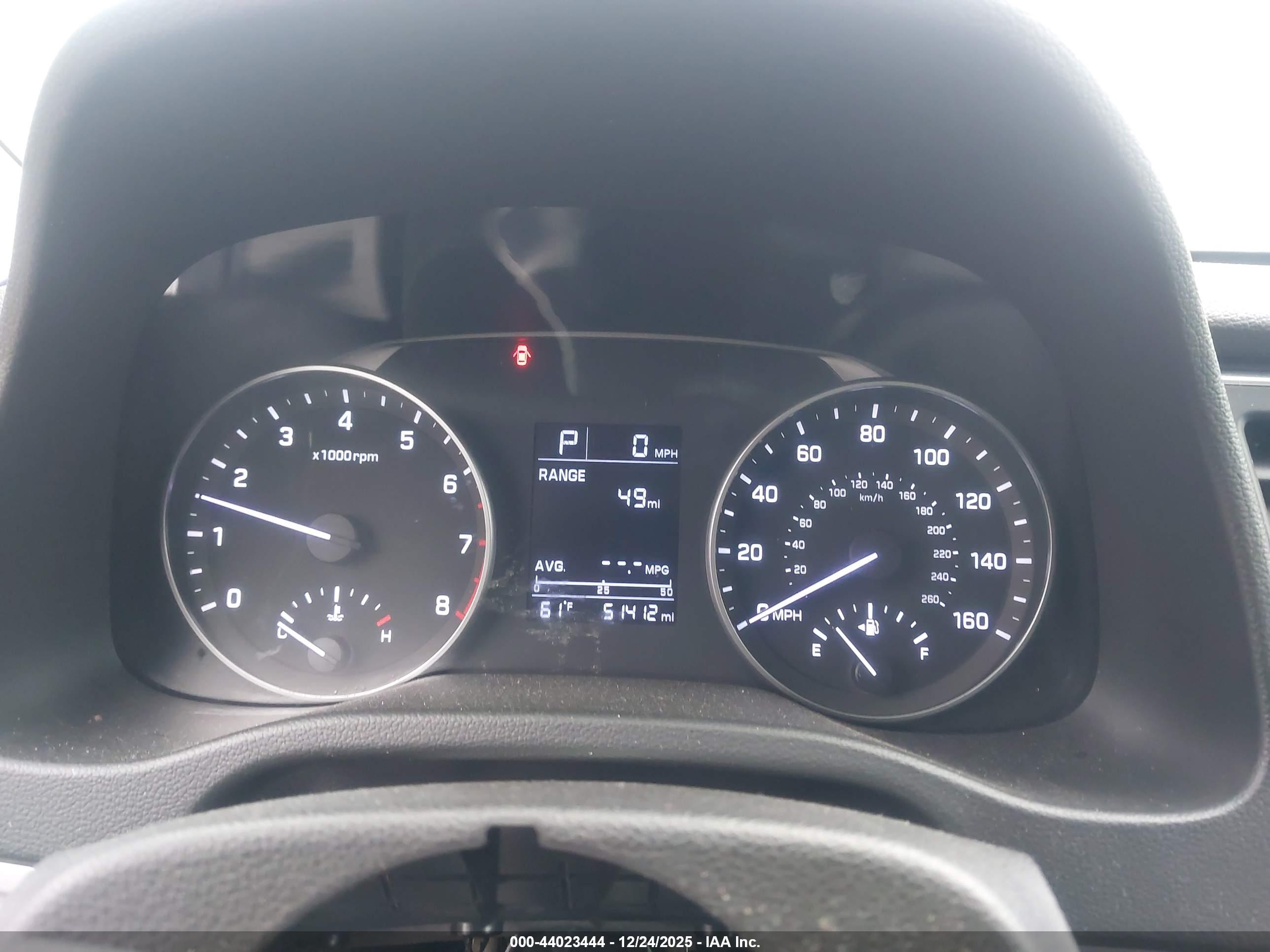 HYUNDAI ELANTRA image 7