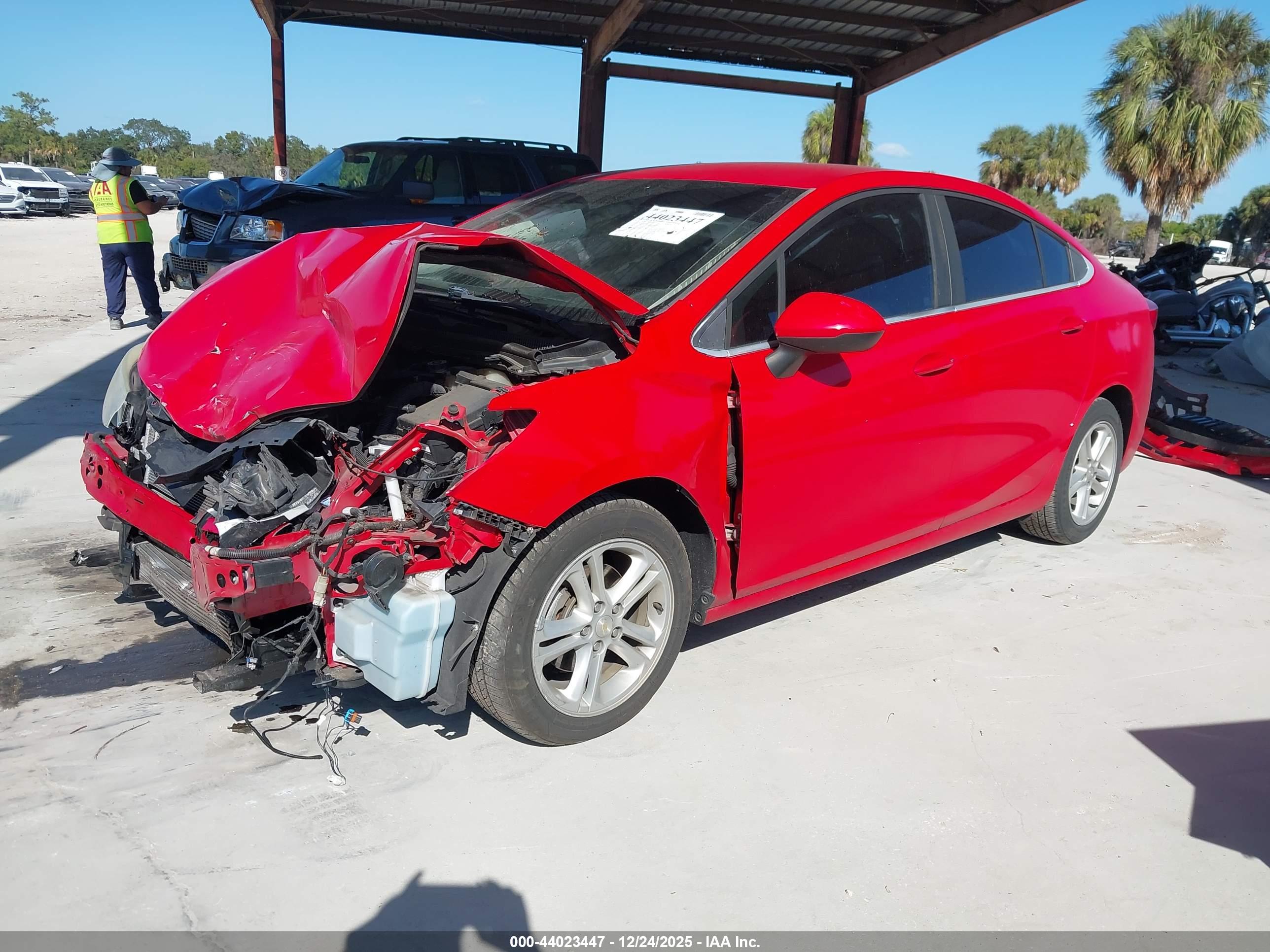CHEVROLET CRUZE image 2
