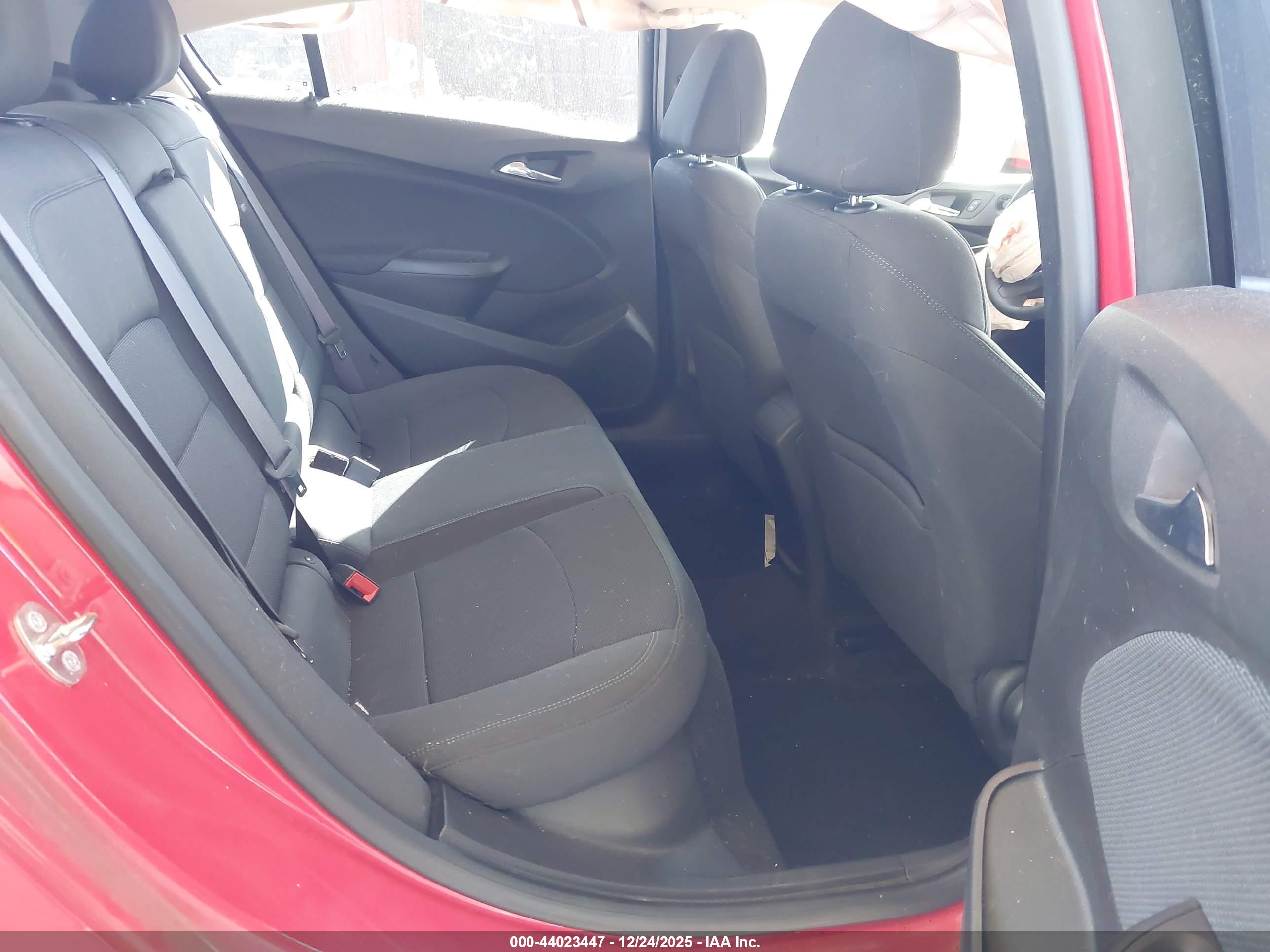 CHEVROLET CRUZE image 8
