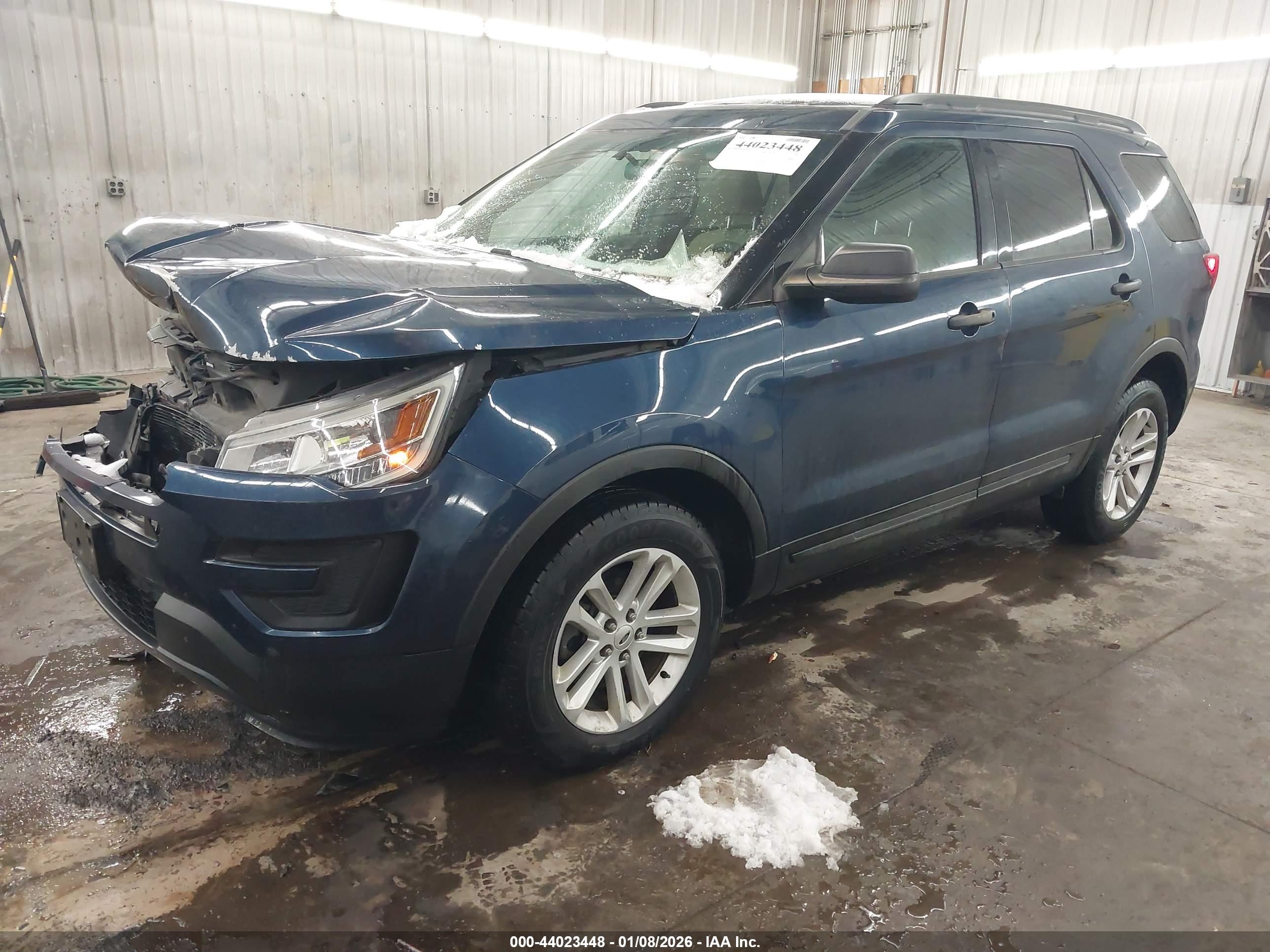 FORD EXPLORER image 2