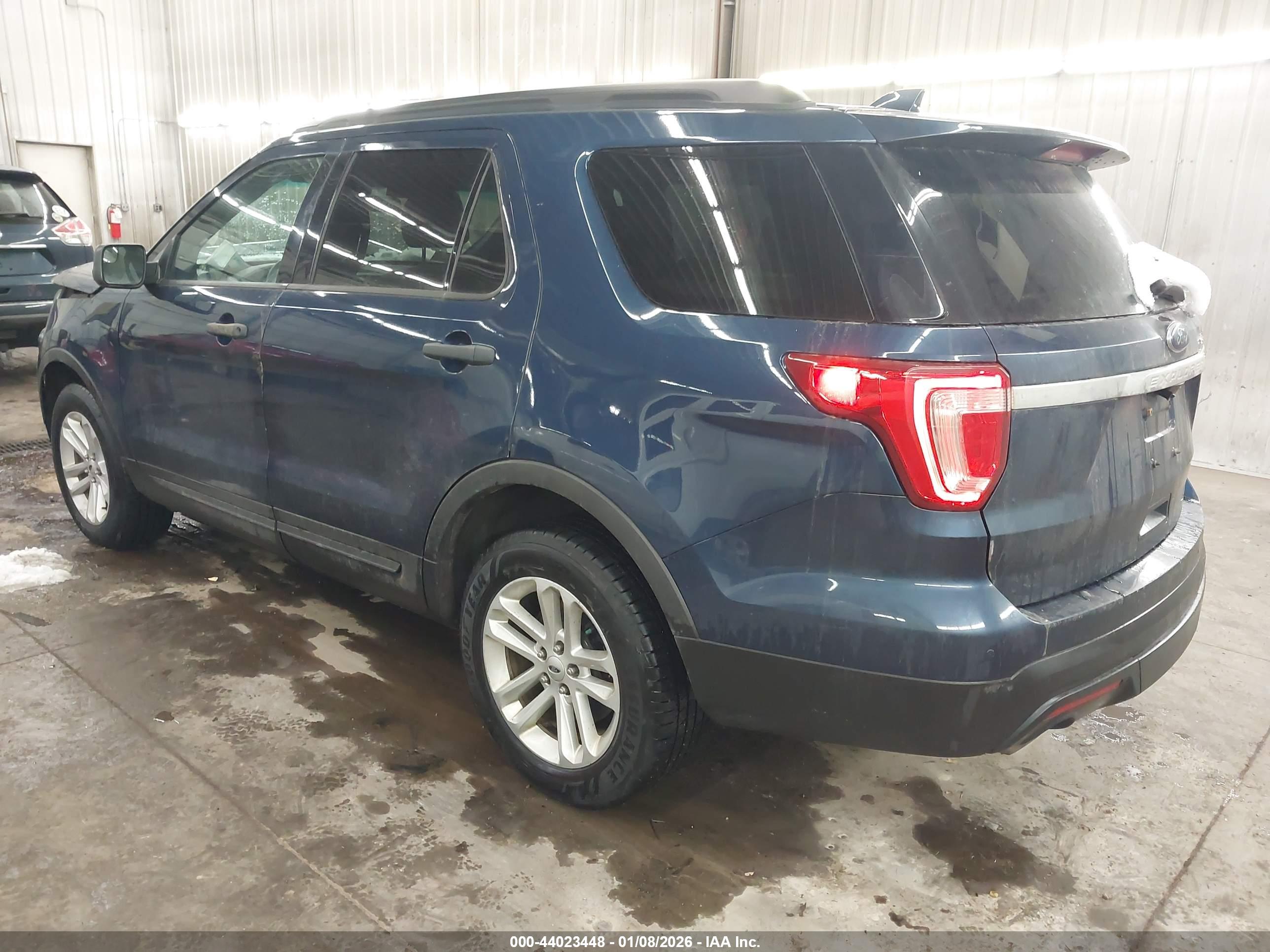 FORD EXPLORER image 3