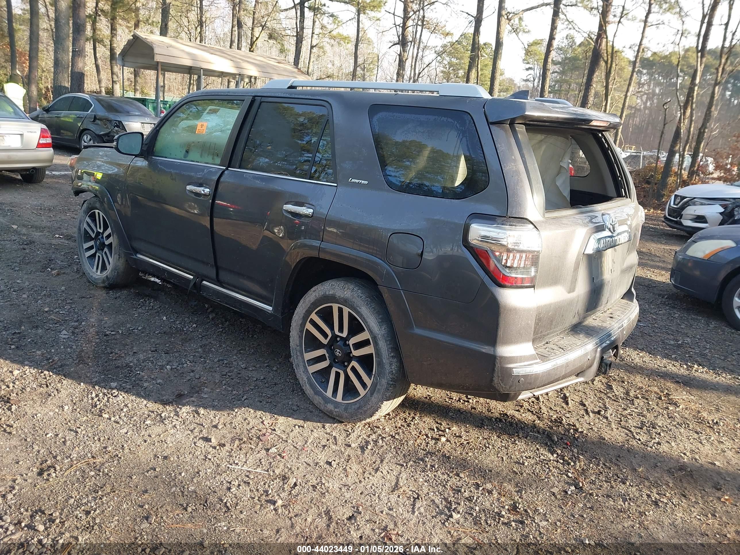 TOYOTA 4RUNNER image 3