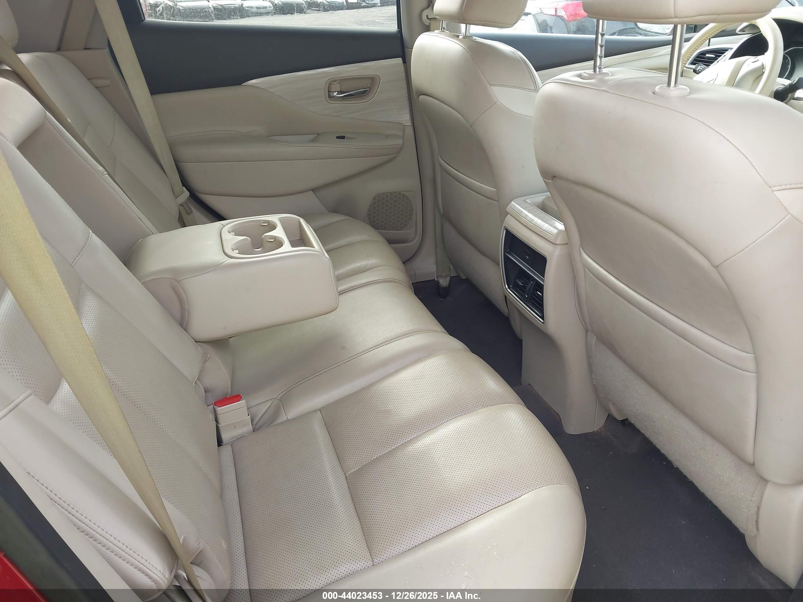 NISSAN MURANO image 8