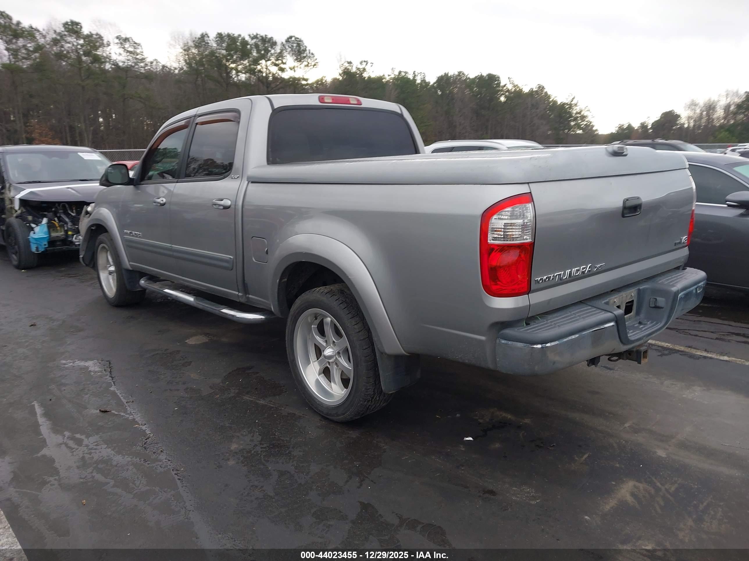 TOYOTA TUNDRA image 3