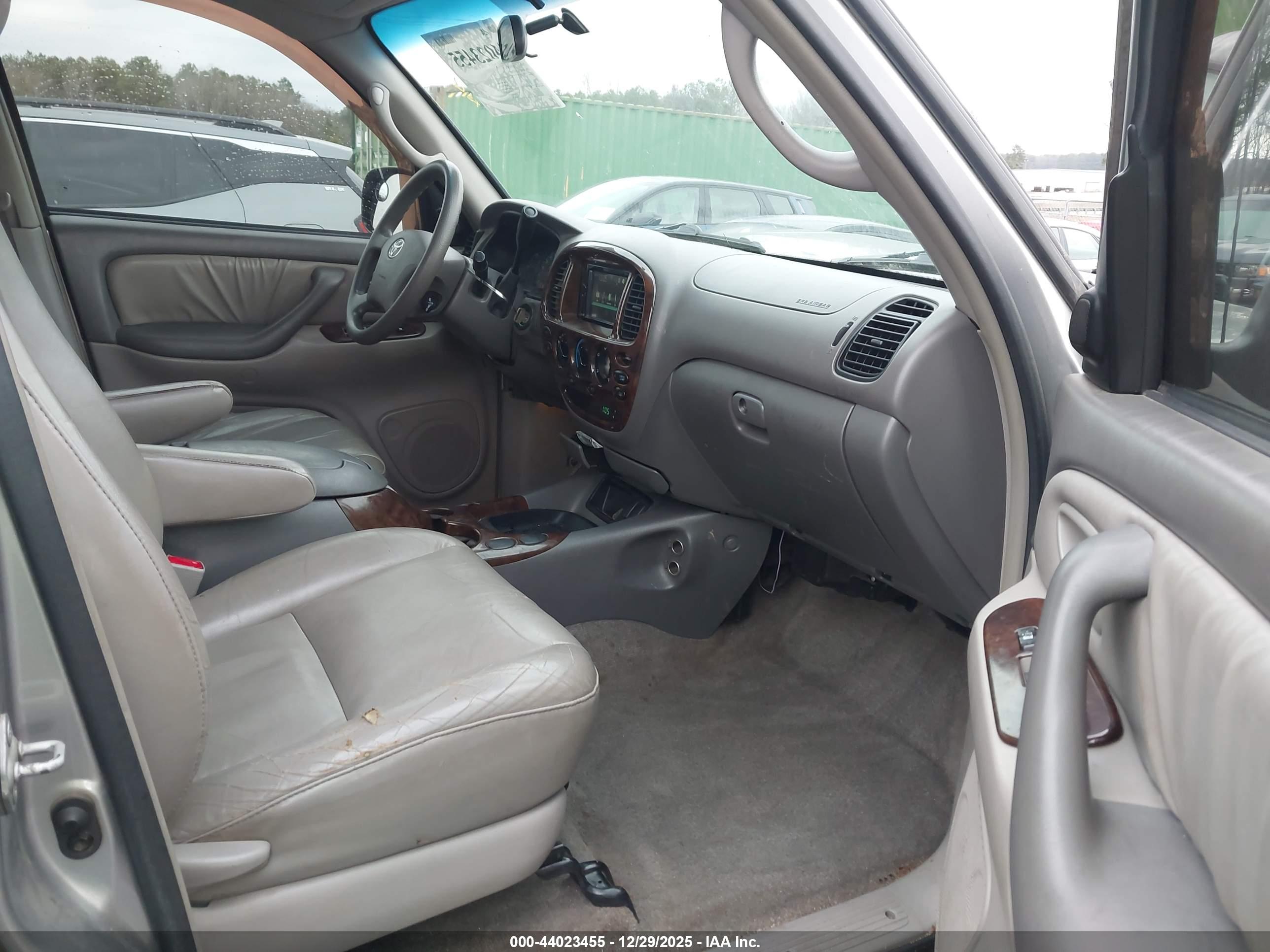 TOYOTA TUNDRA image 5
