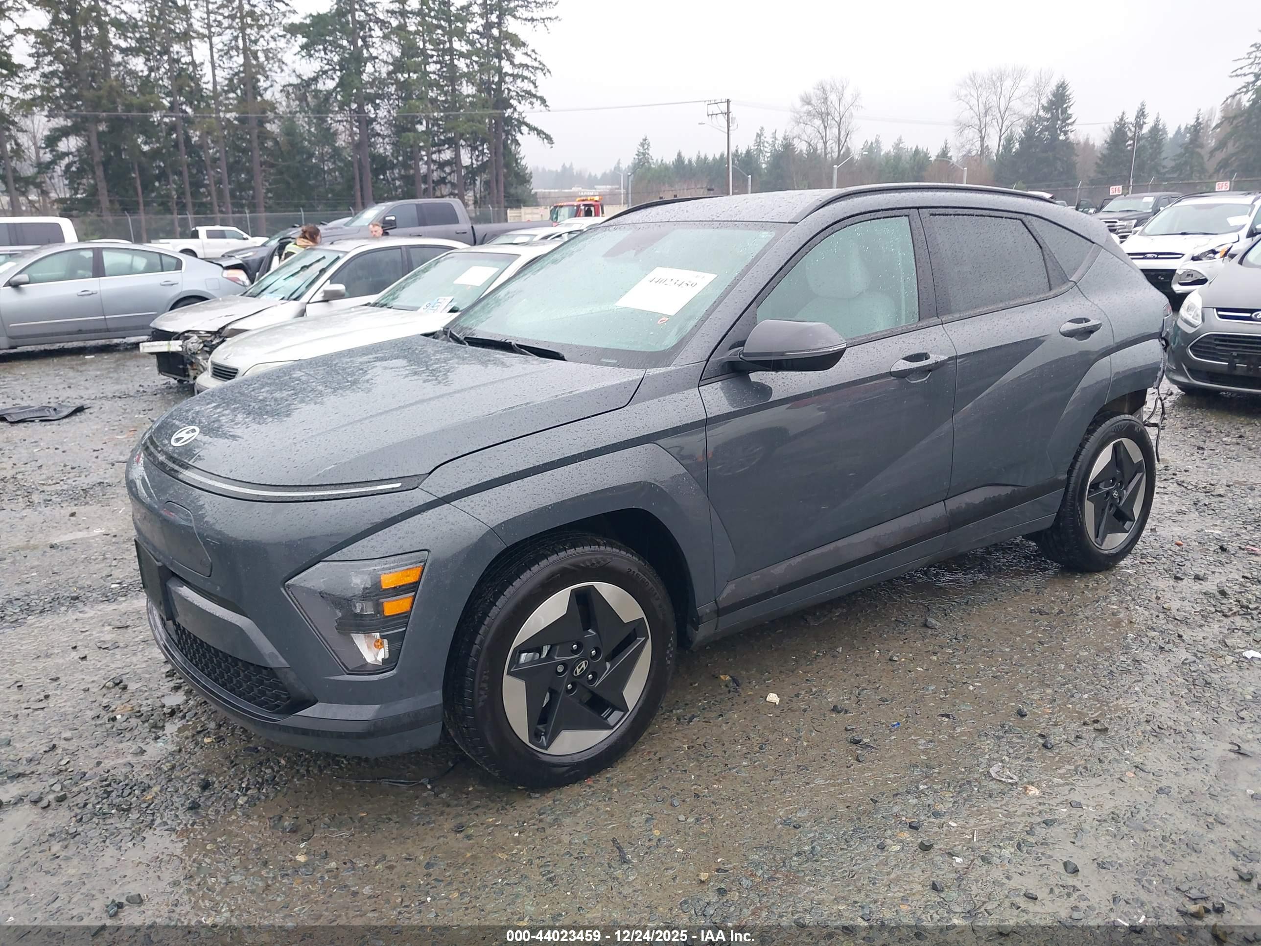 HYUNDAI KONA image 2