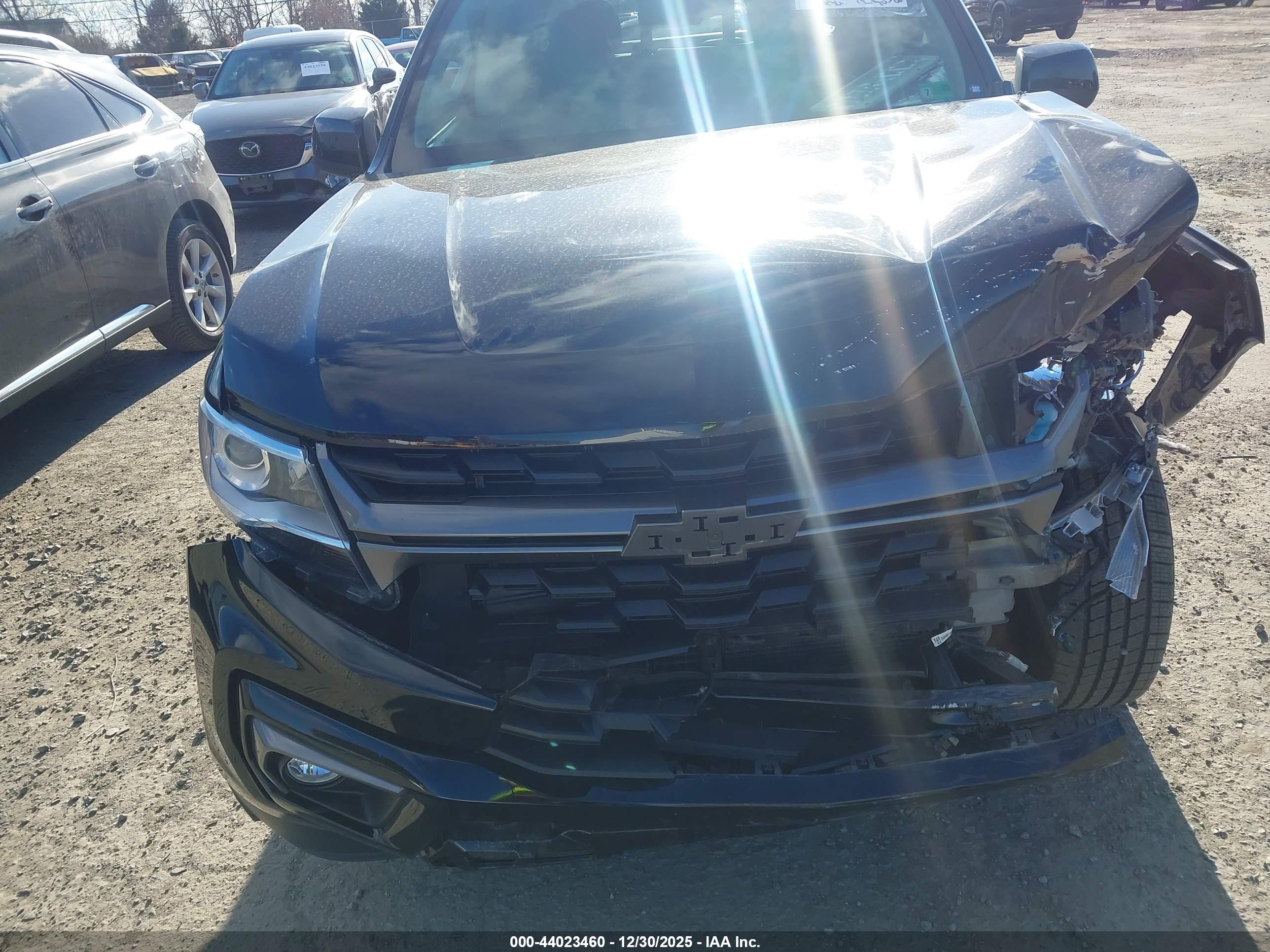 CHEVROLET COLORADO image 6