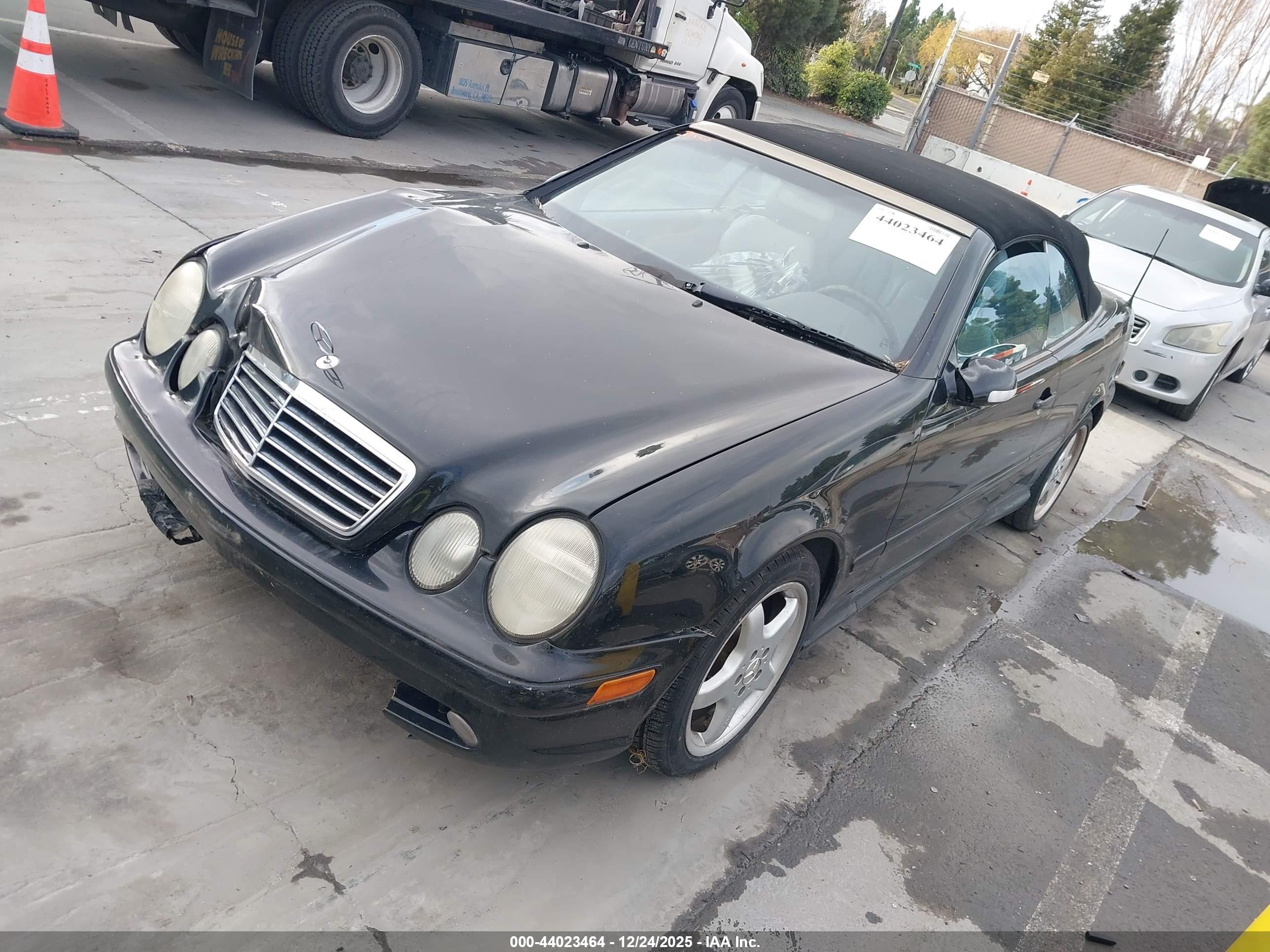MERCEDES-BENZ CLK image 2