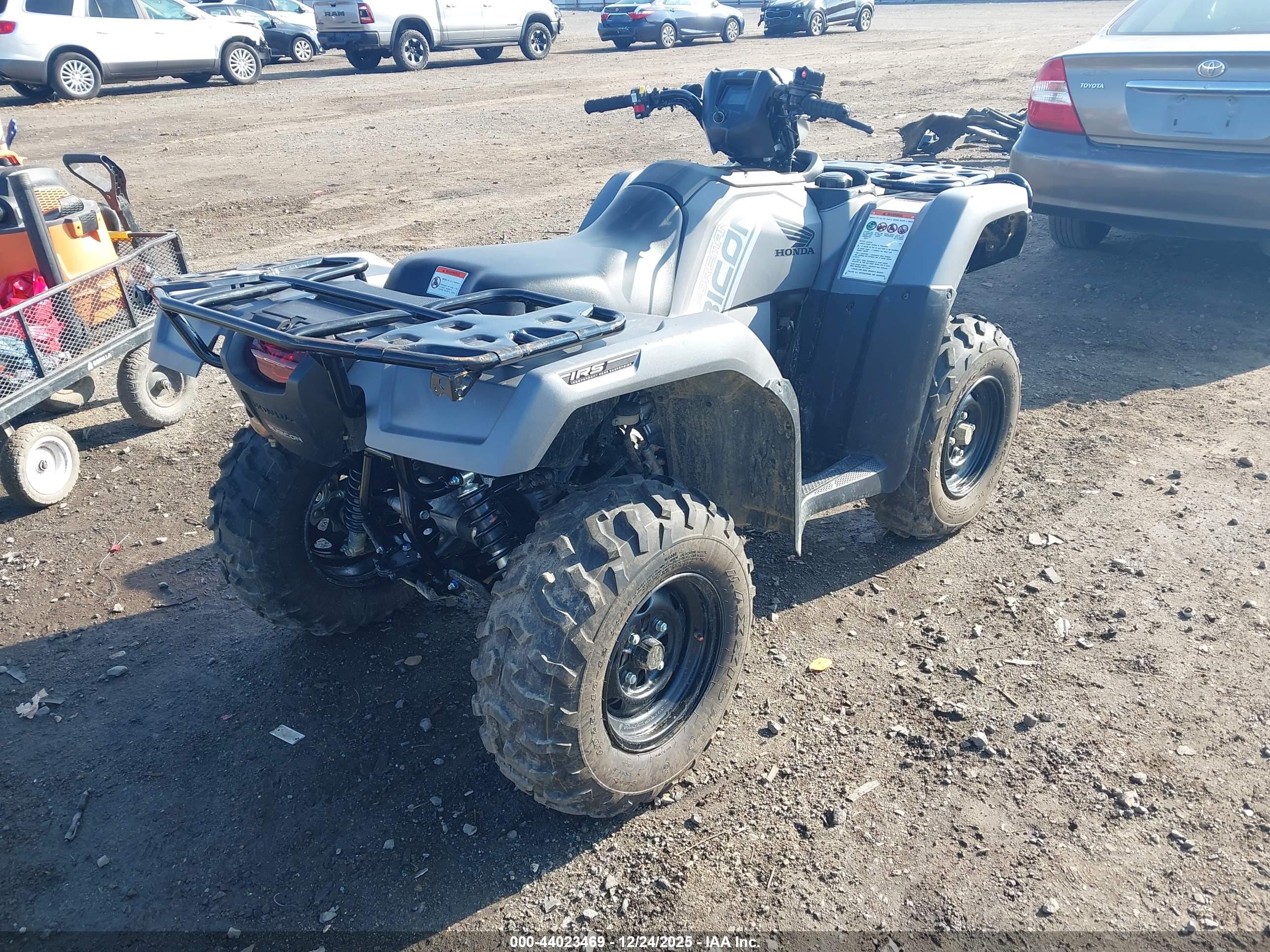 HONDA TRX520 image 4