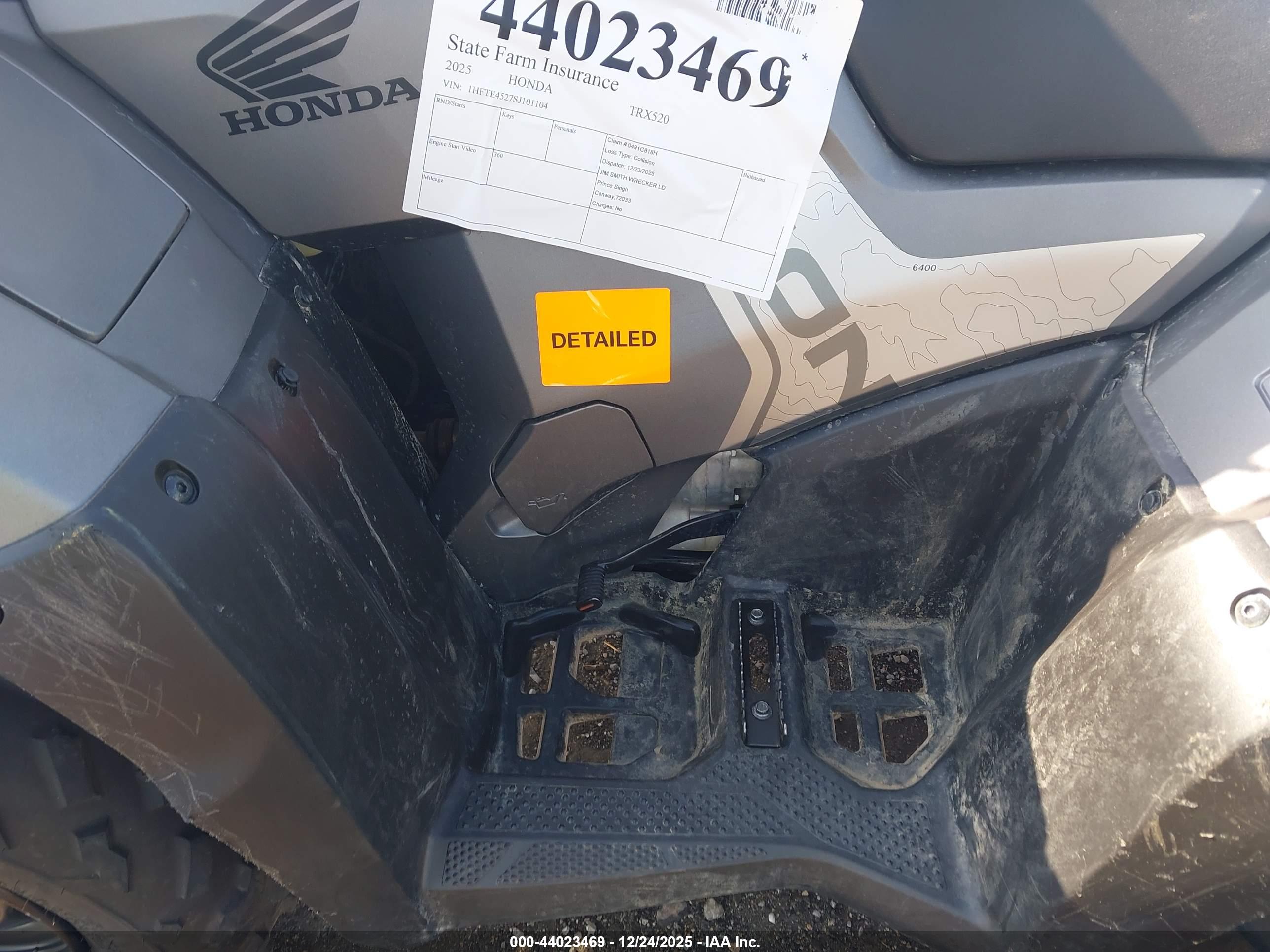 HONDA TRX520 image 9