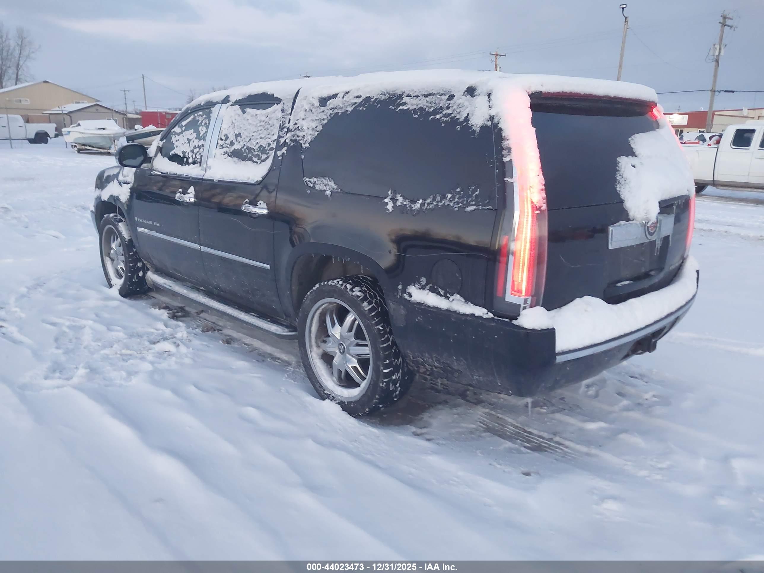 CADILLAC ESCALADE image 3