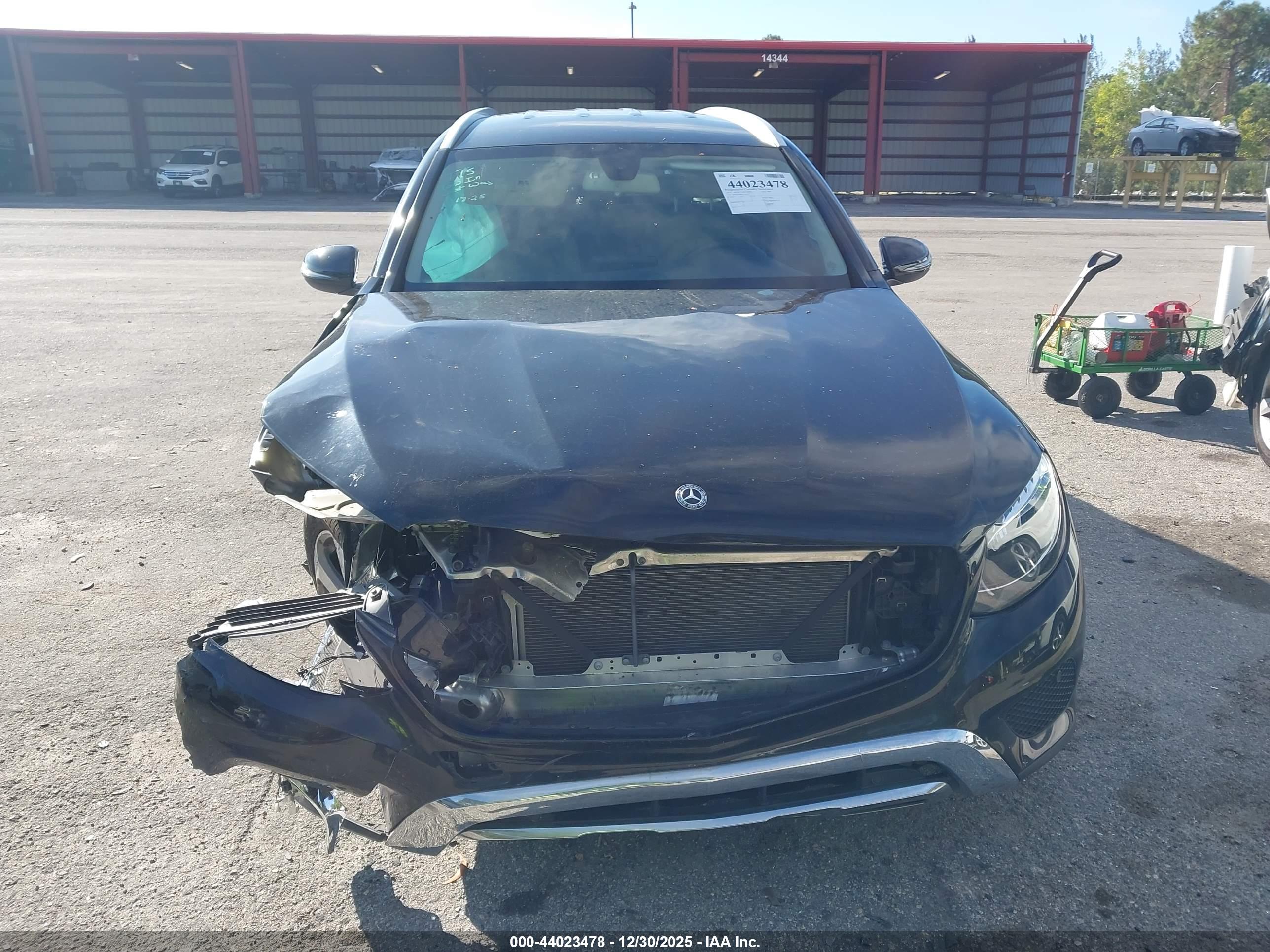 MERCEDES-BENZ GLC image 6