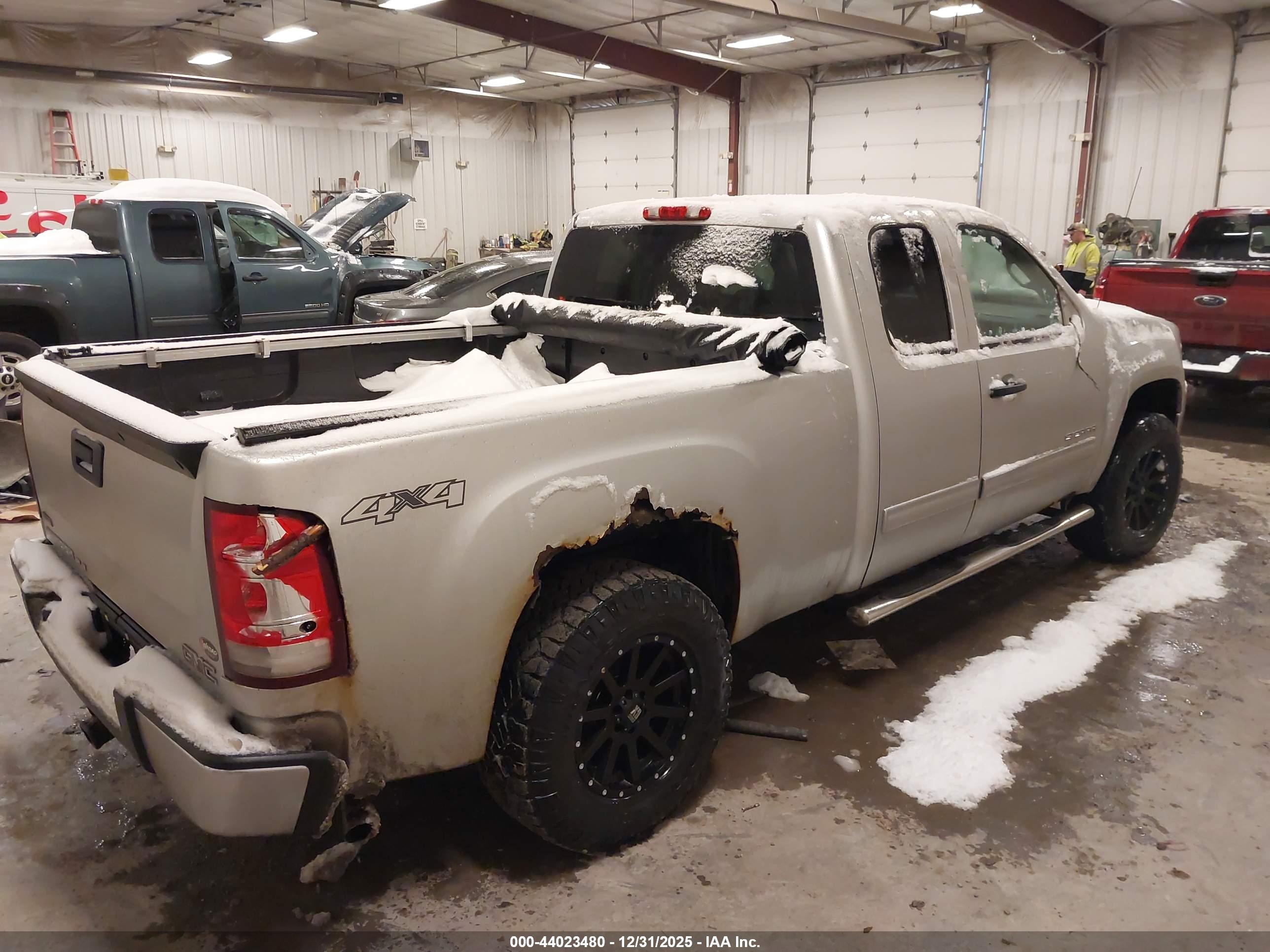 GMC SIERRA image 6