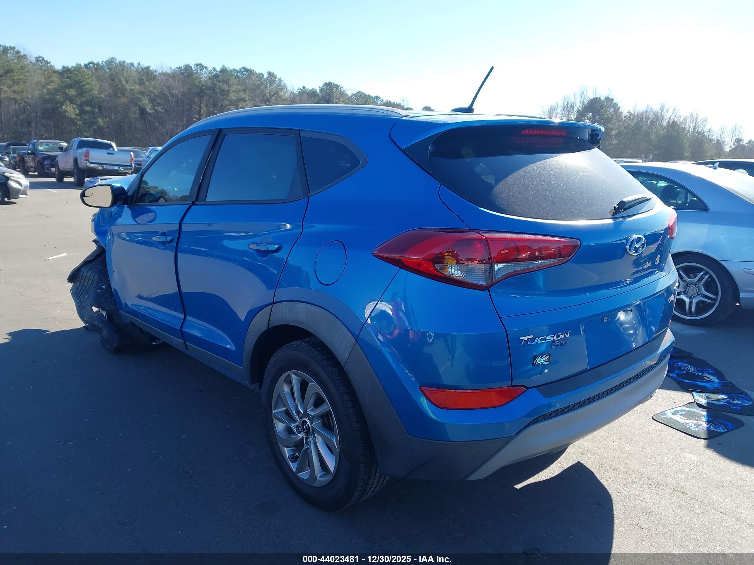 HYUNDAI TUCSON image 3