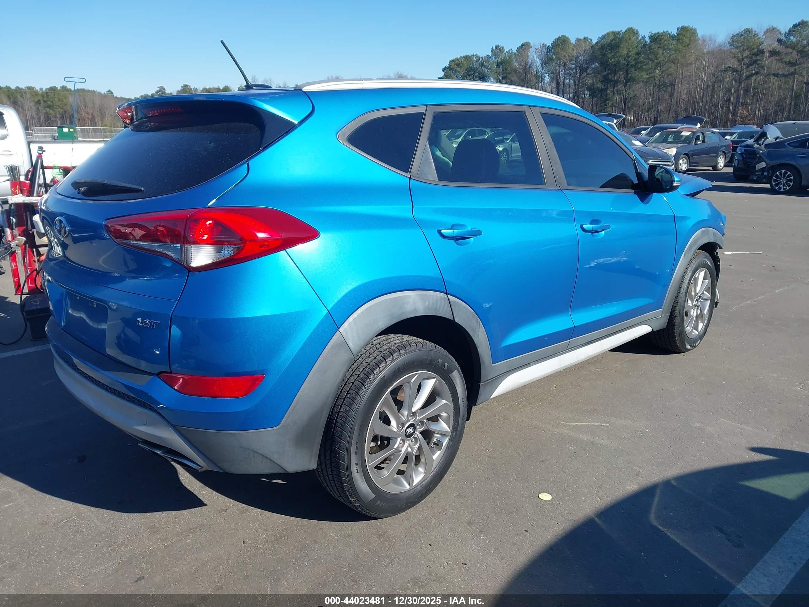HYUNDAI TUCSON image 4