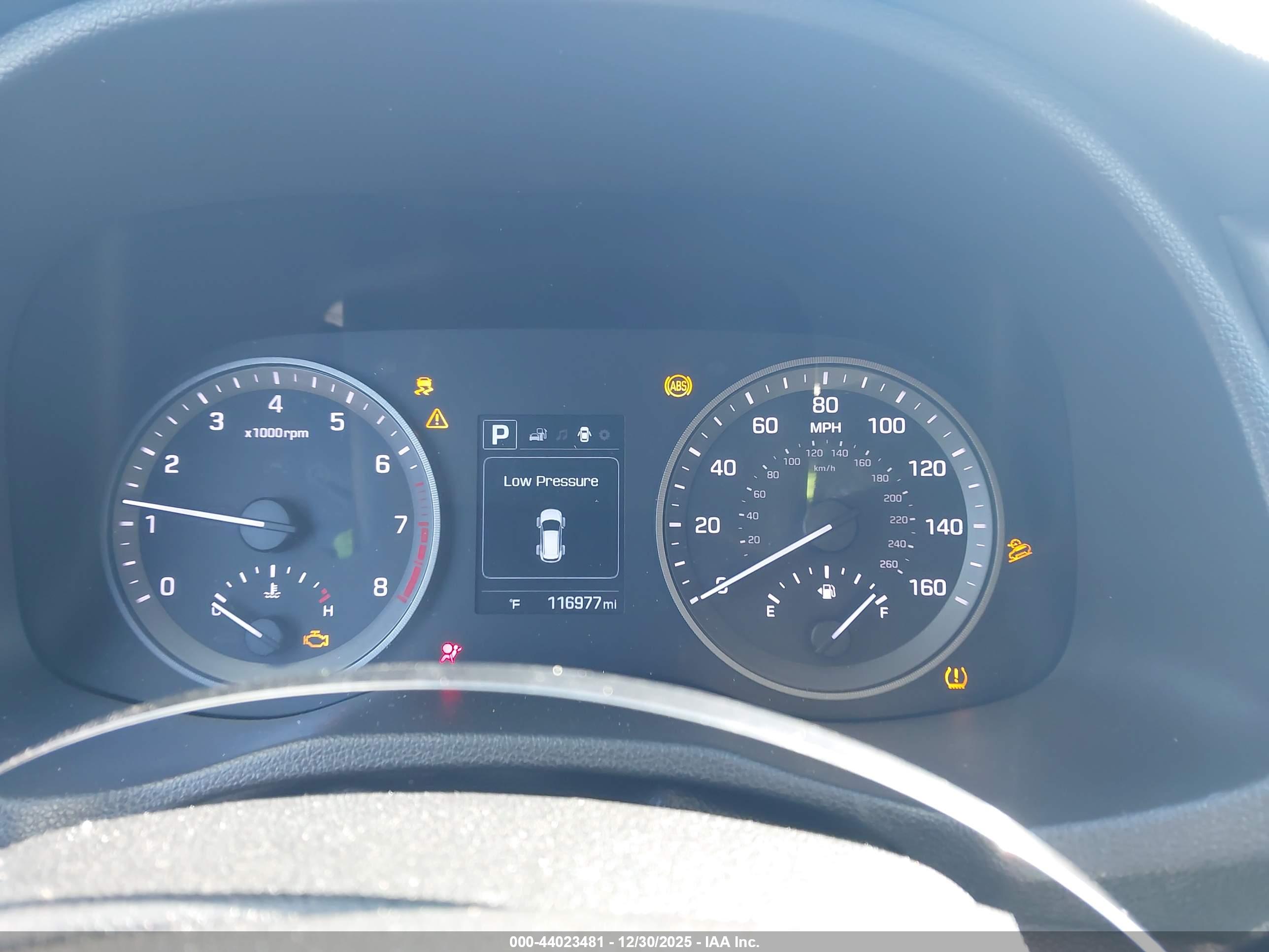 HYUNDAI TUCSON image 7