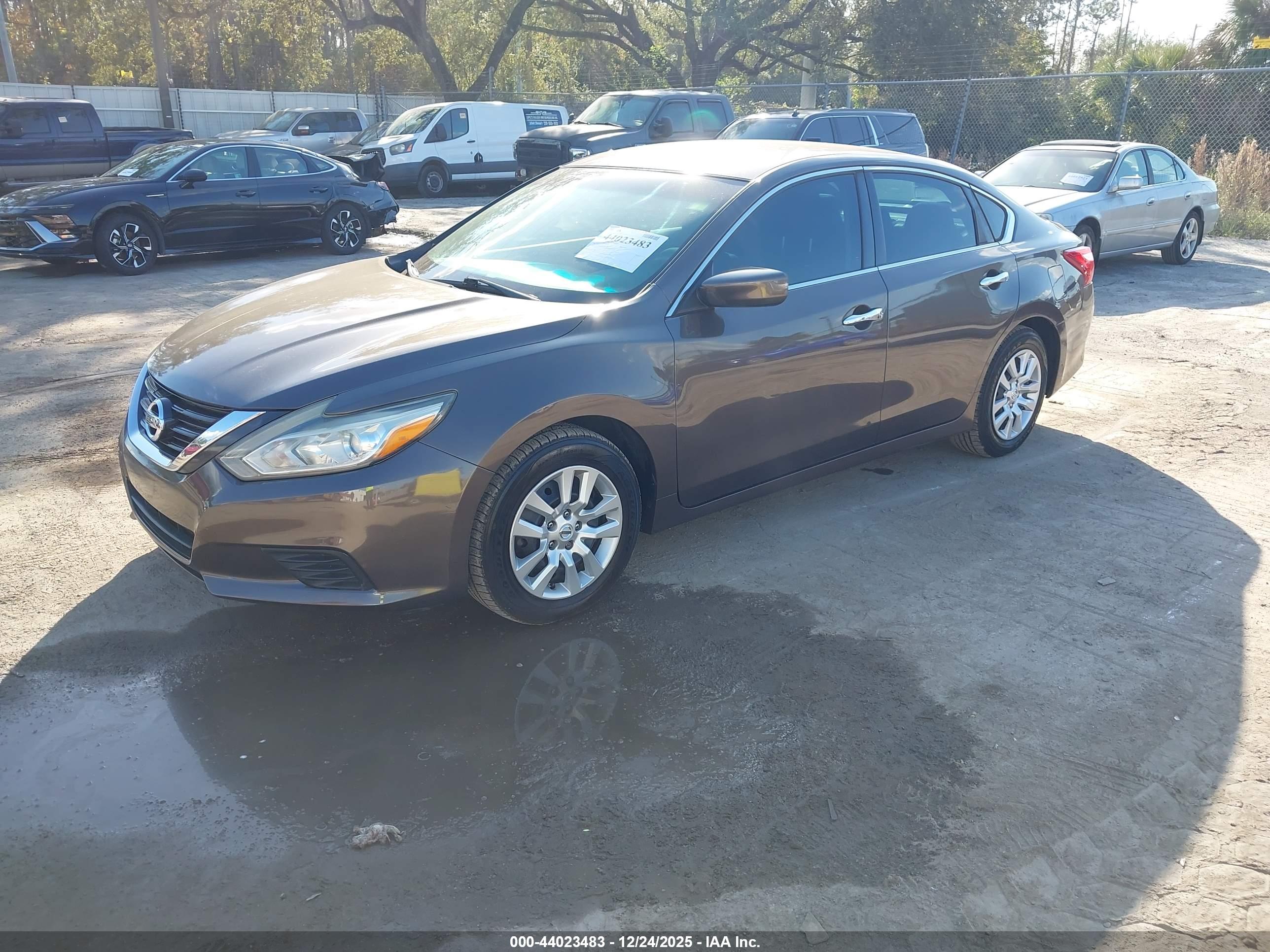 NISSAN ALTIMA image 2