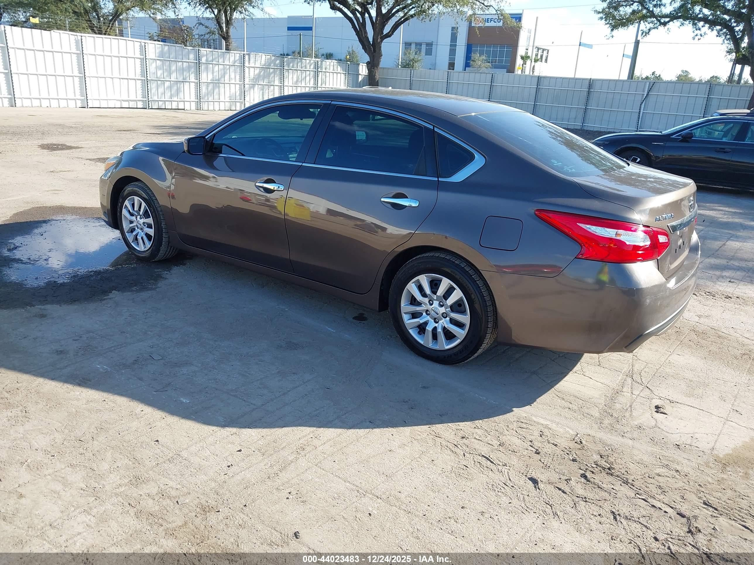 NISSAN ALTIMA image 3
