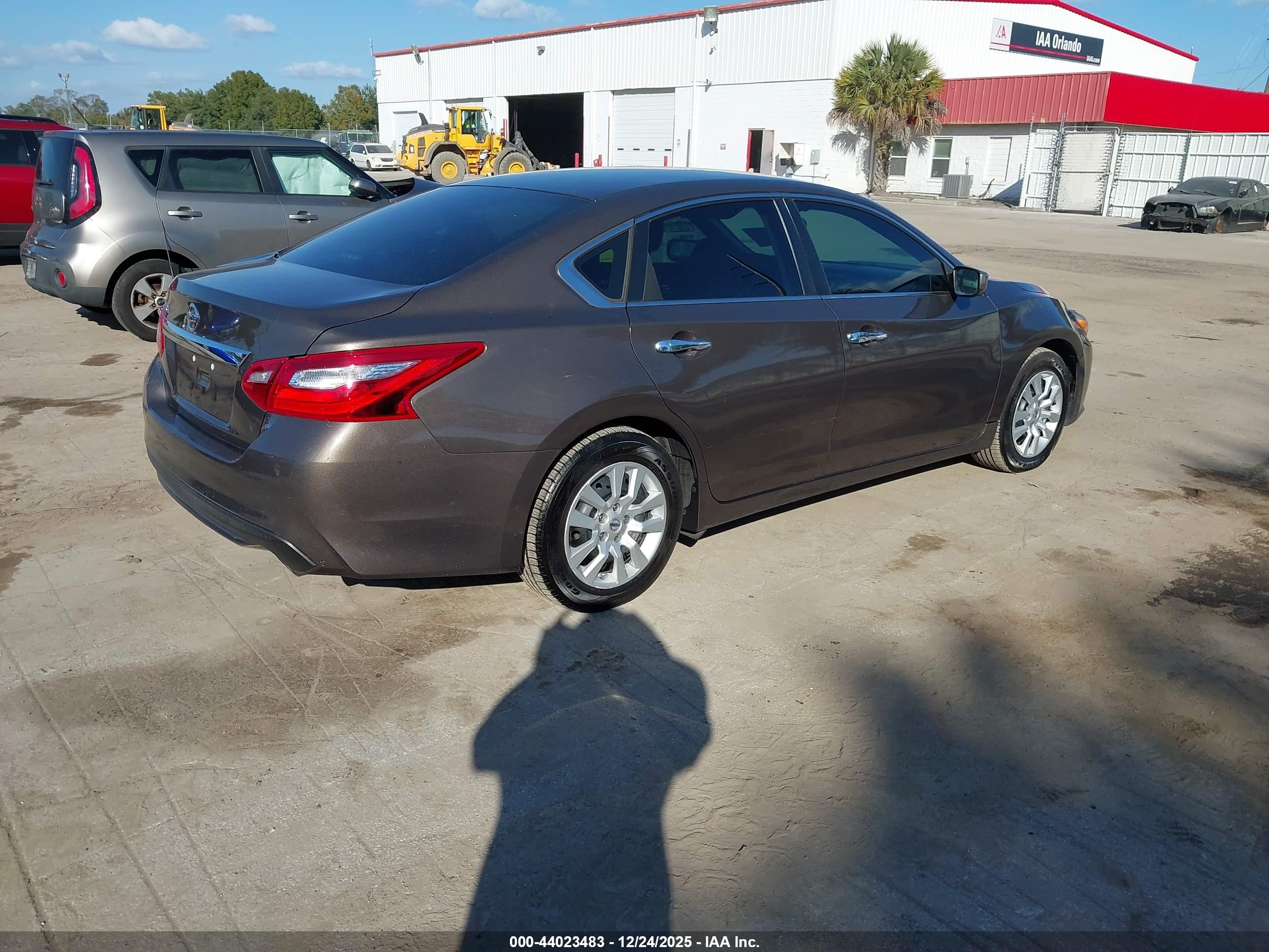 NISSAN ALTIMA image 4