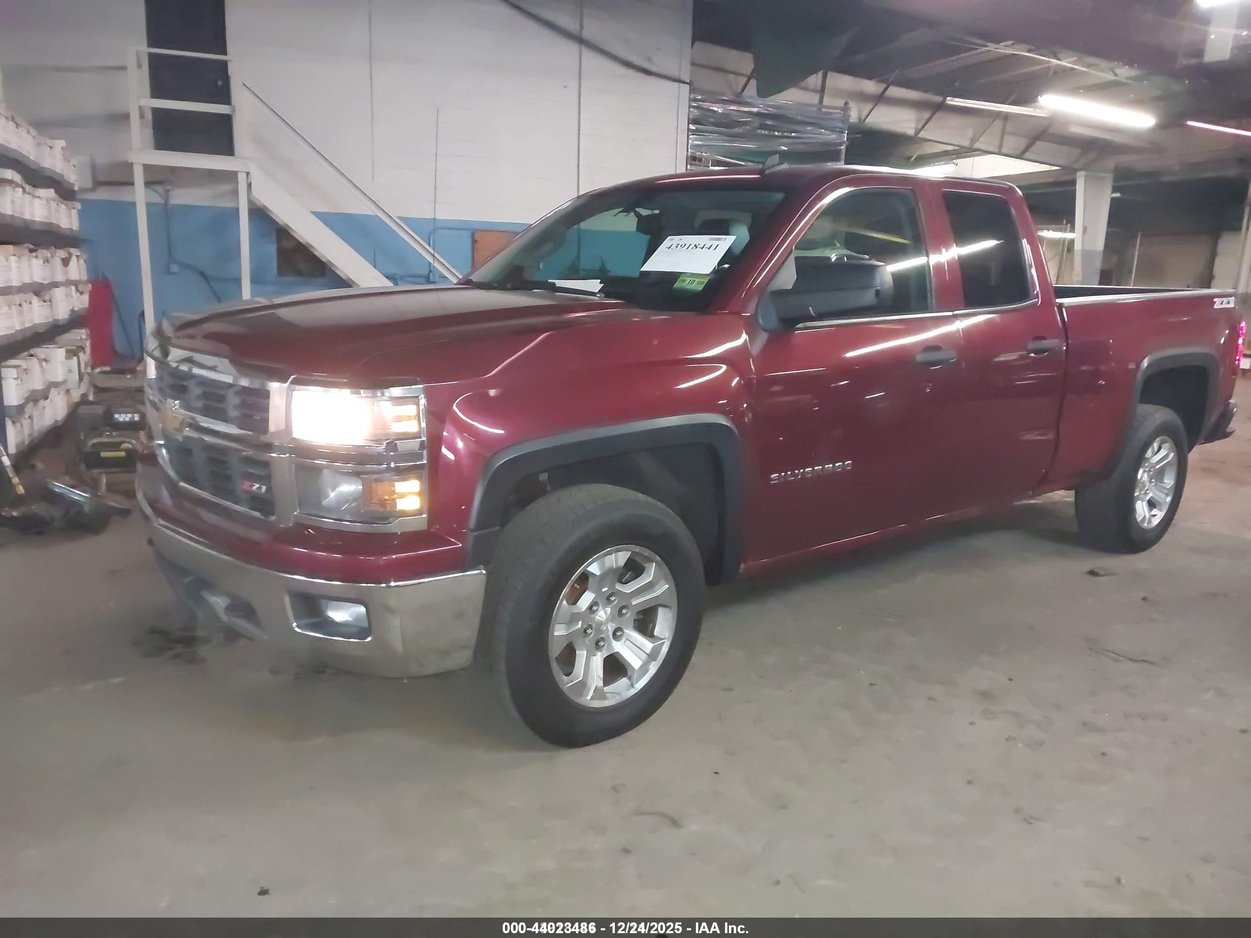 CHEVROLET SILVERADO image 2