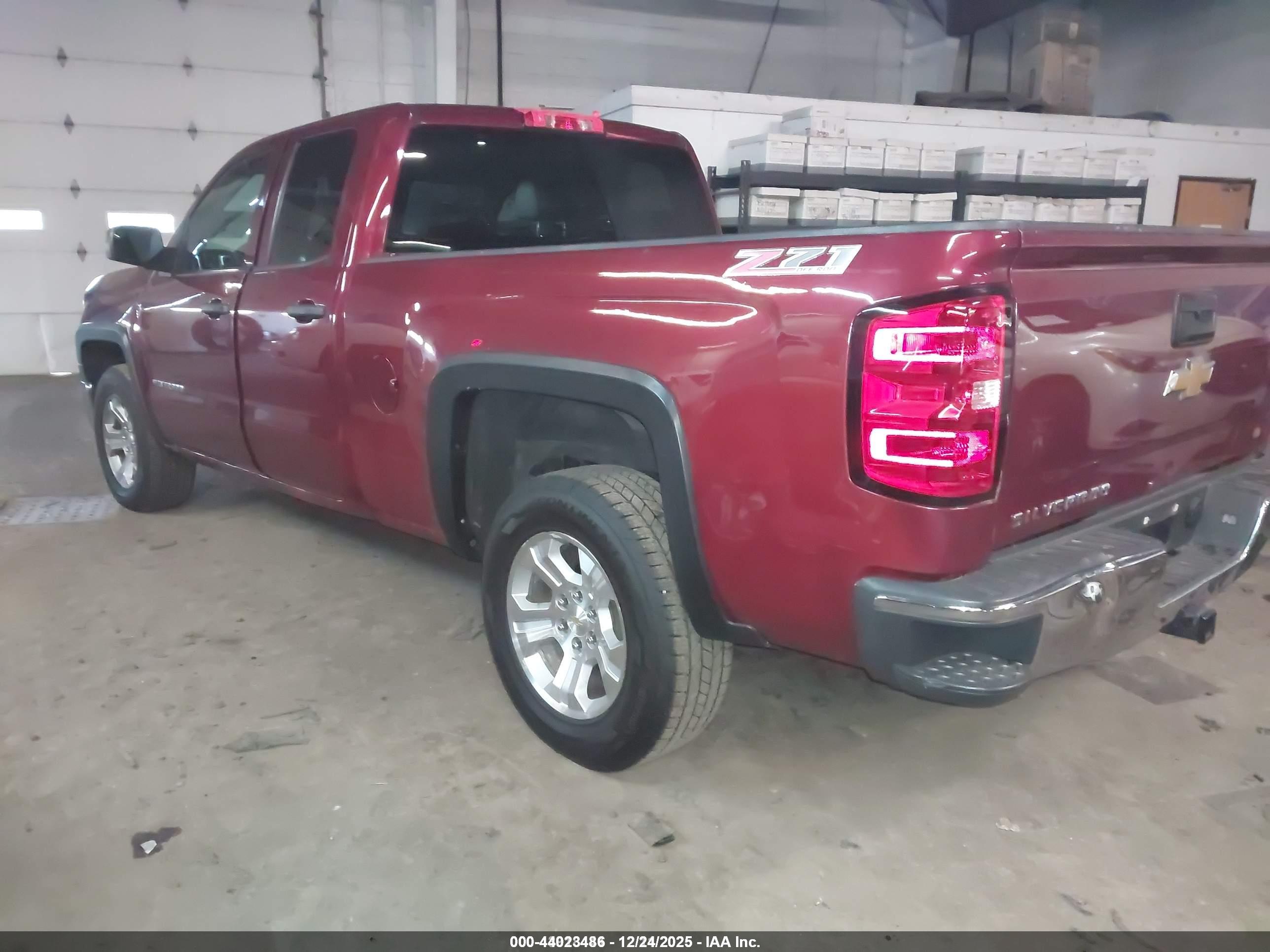 CHEVROLET SILVERADO image 3