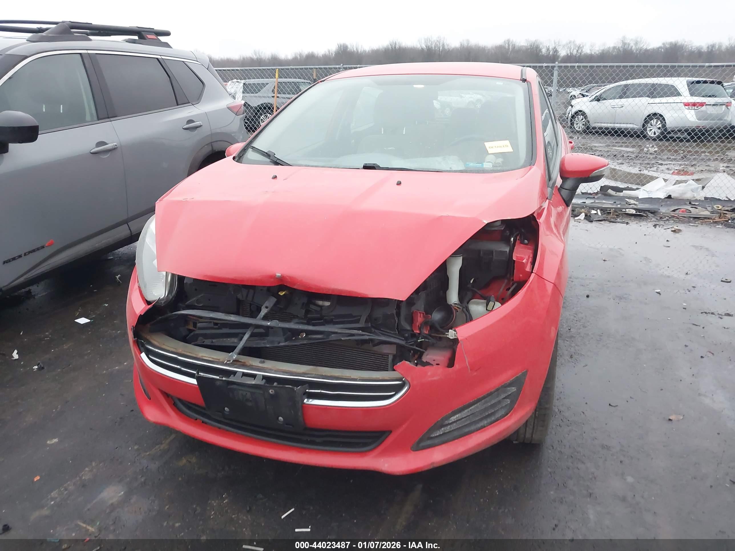 FORD FIESTA image 6