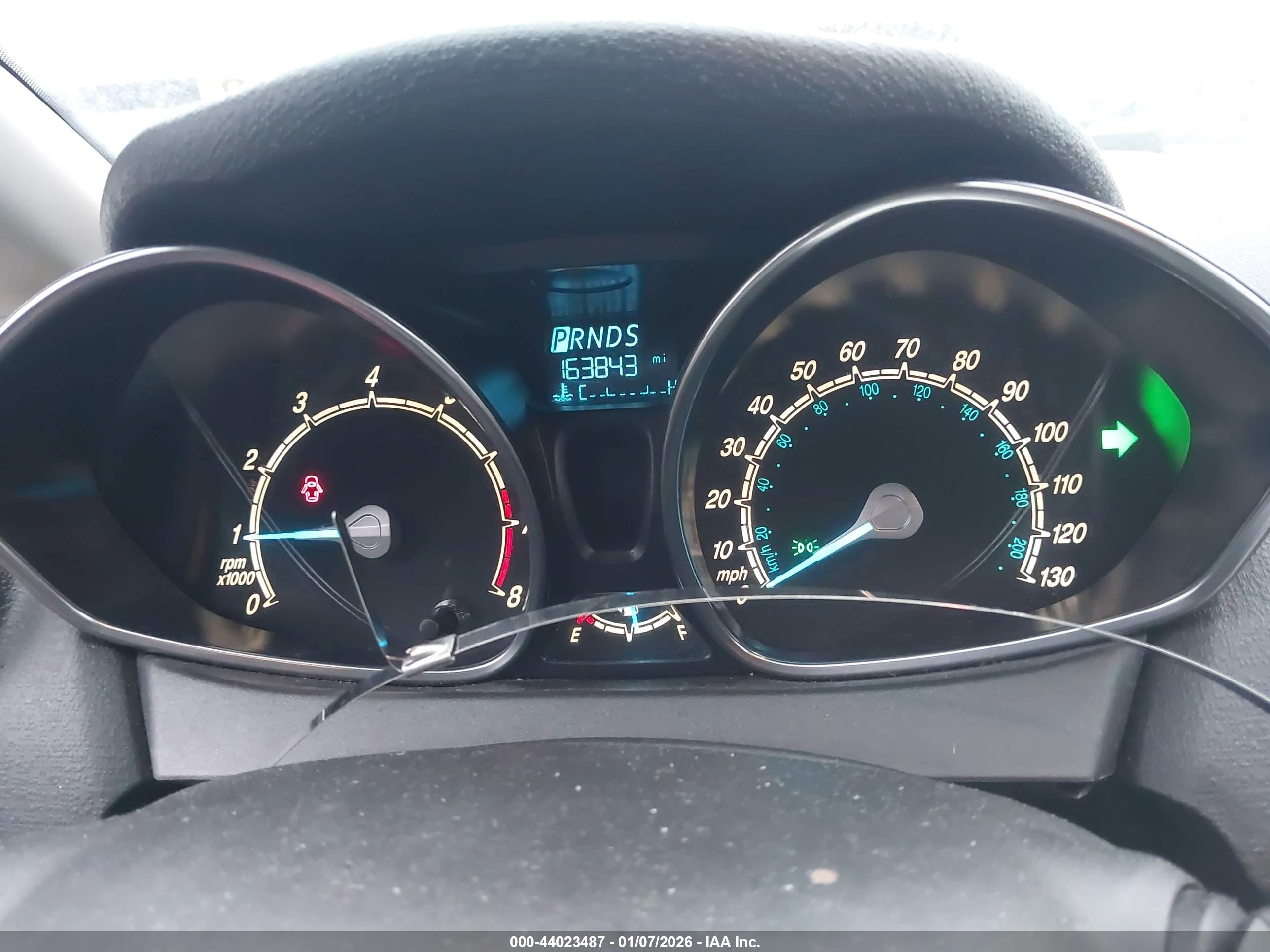 FORD FIESTA image 7