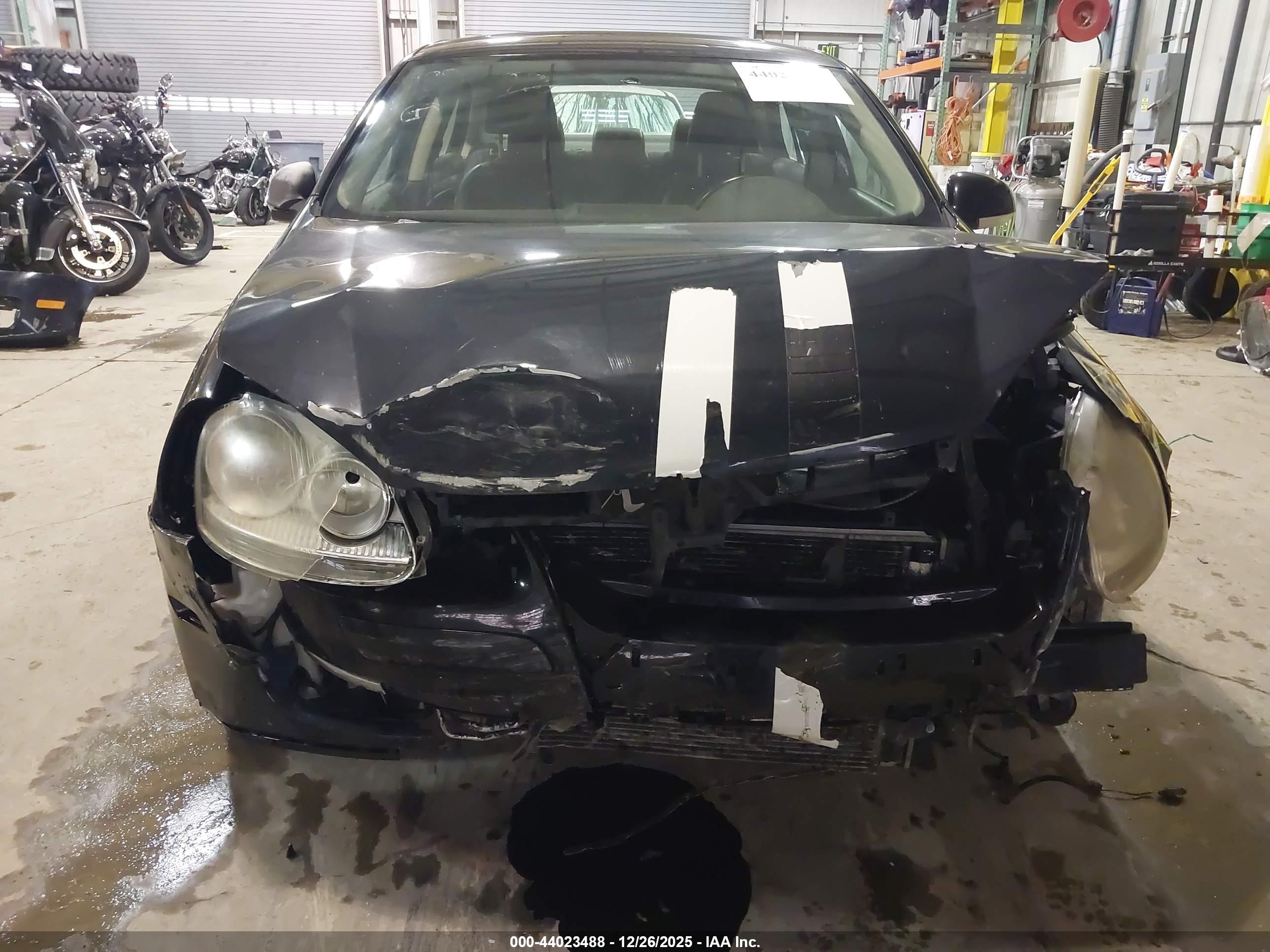 VOLKSWAGEN JETTA image 6