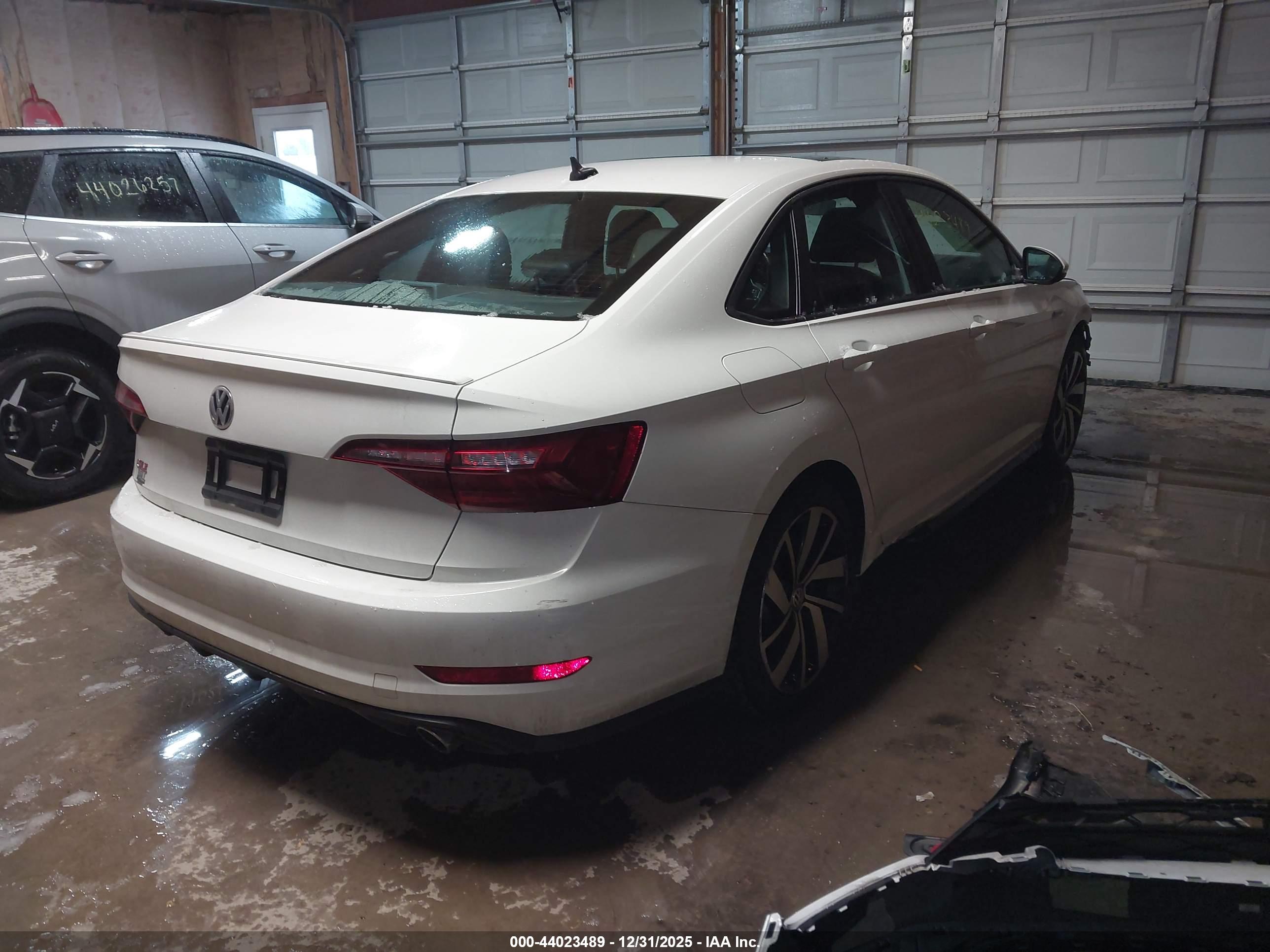 VOLKSWAGEN JETTA image 4