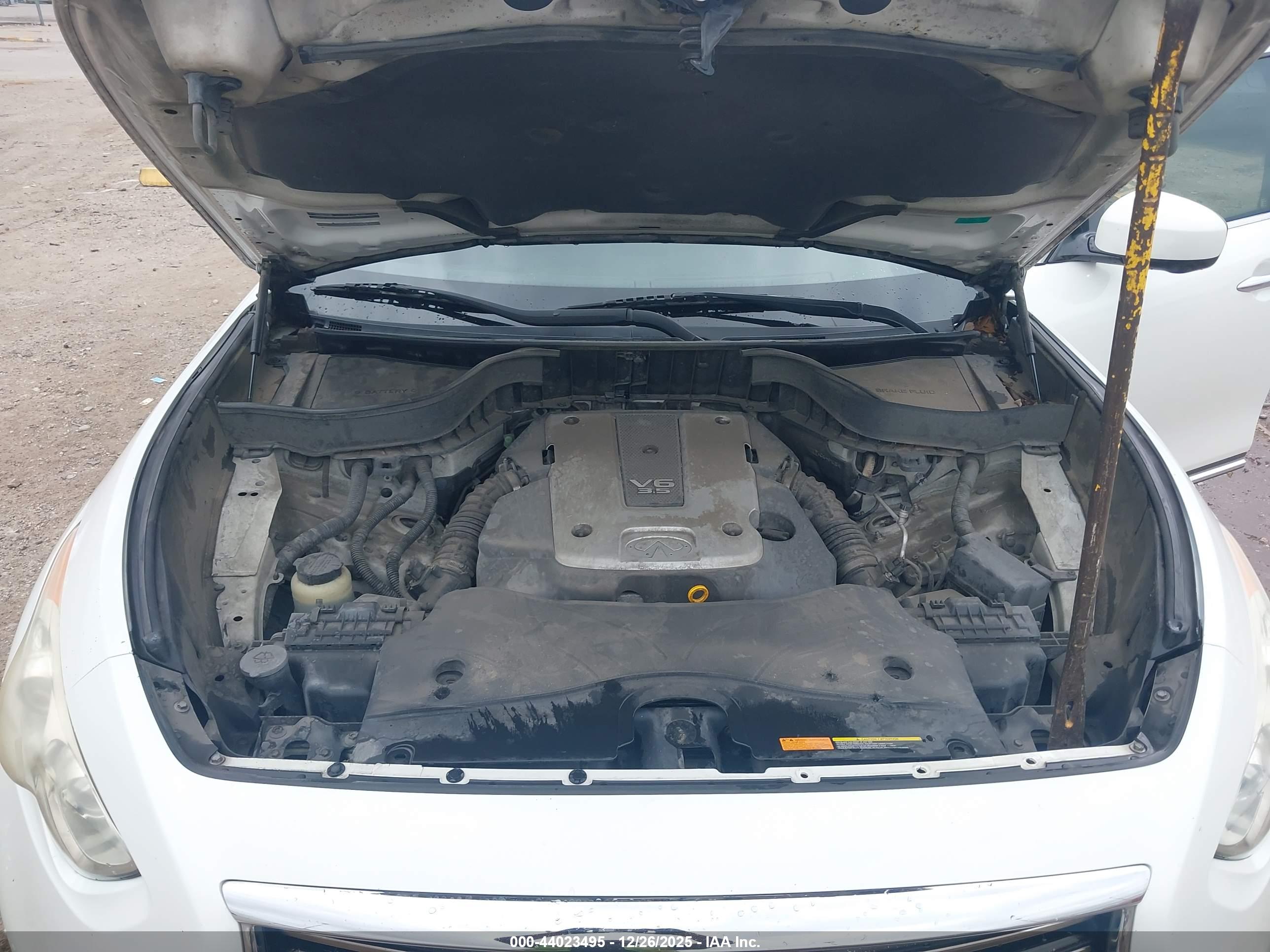 INFINITI FX35 image 10