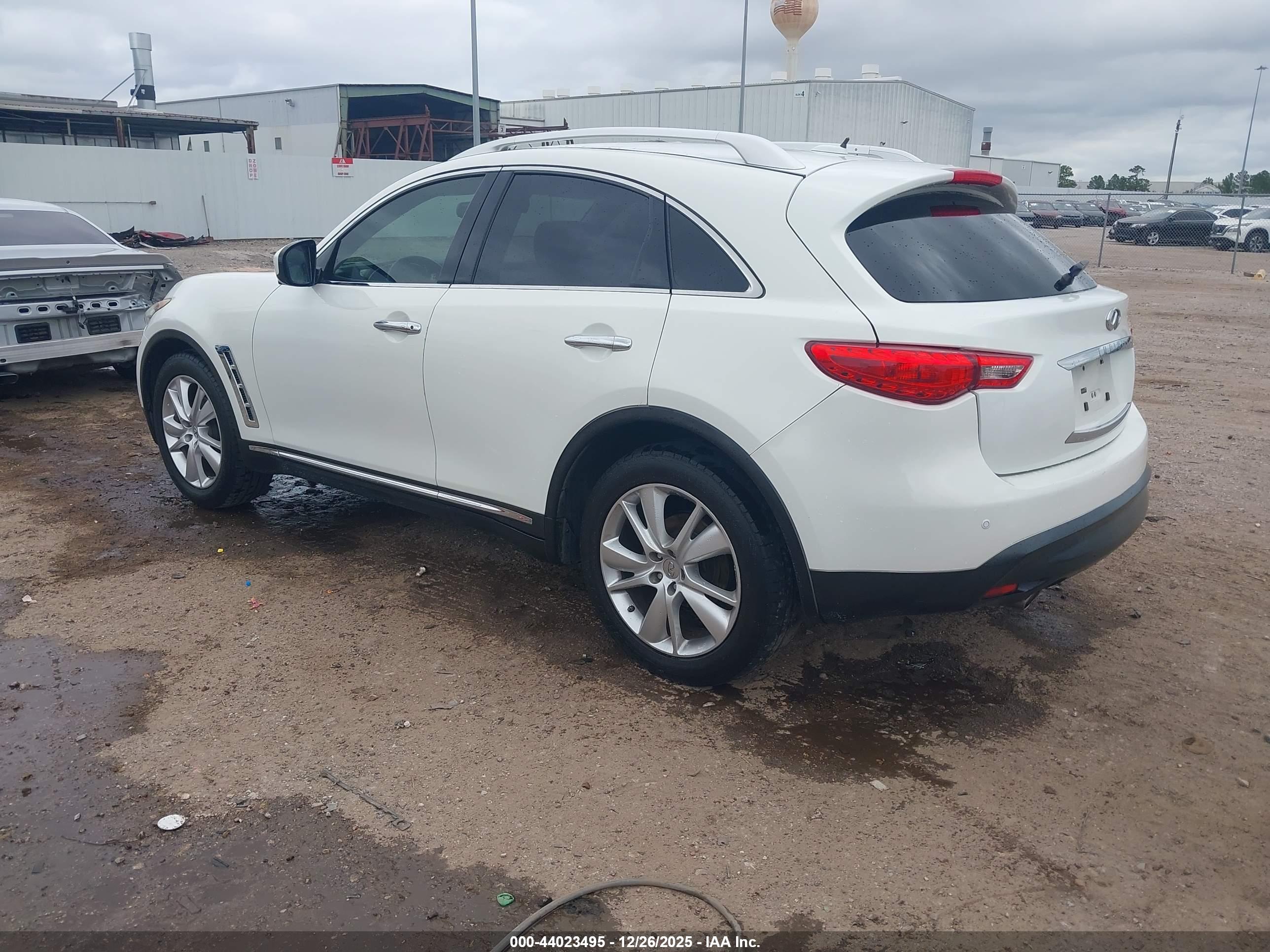 INFINITI FX35 image 3