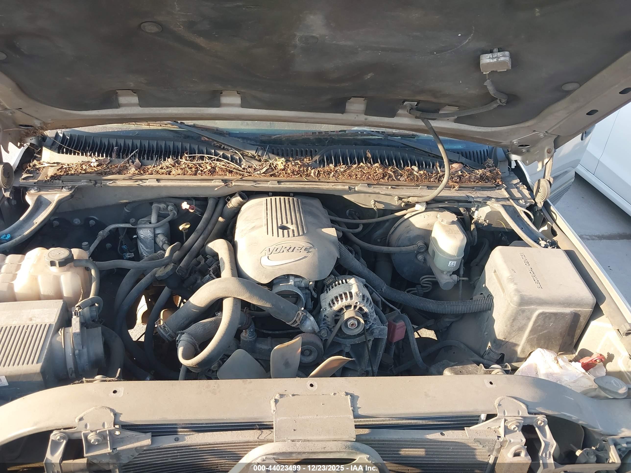CHEVROLET SILVERADO image 10