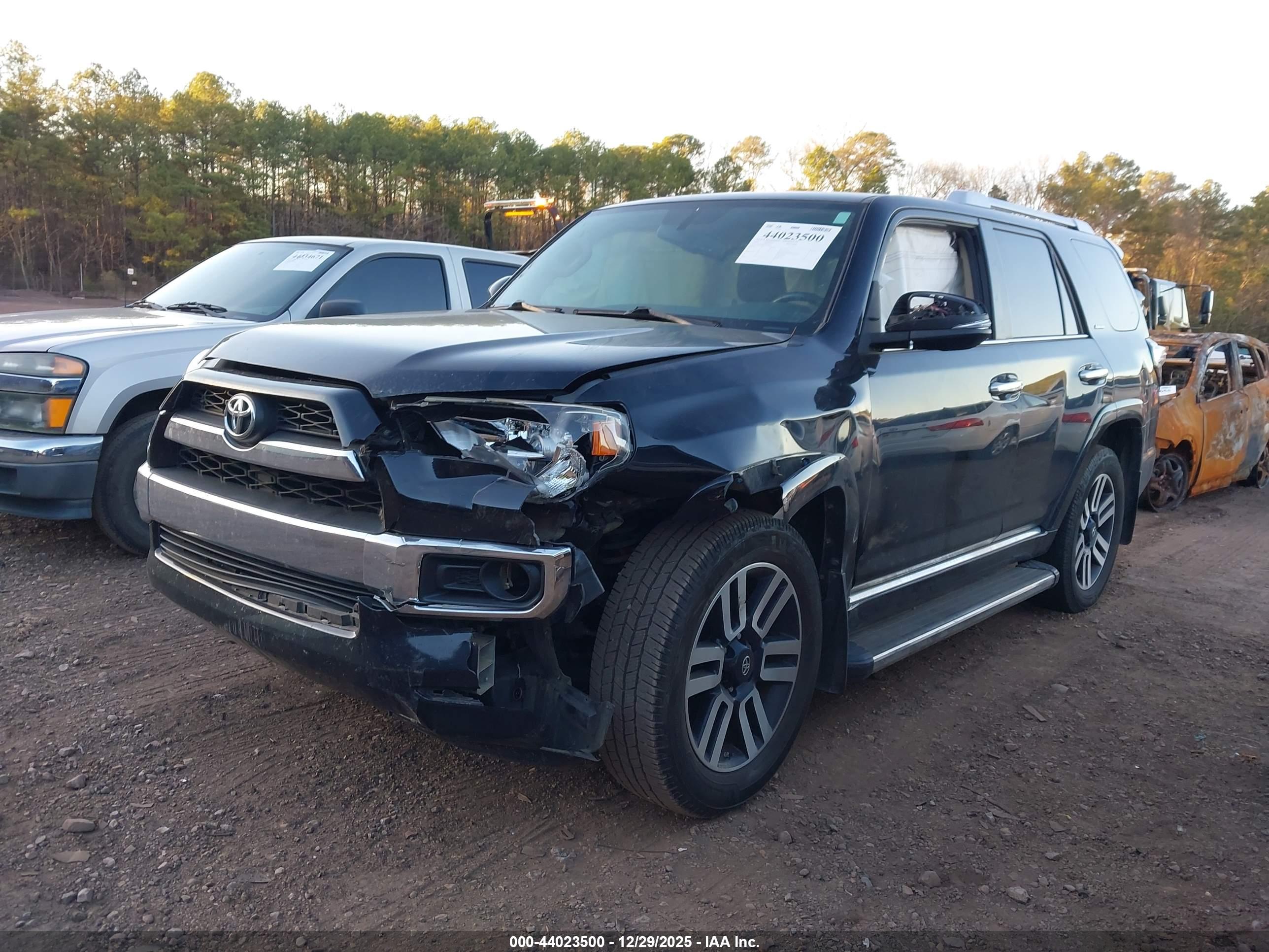 TOYOTA 4RUNNER image 2