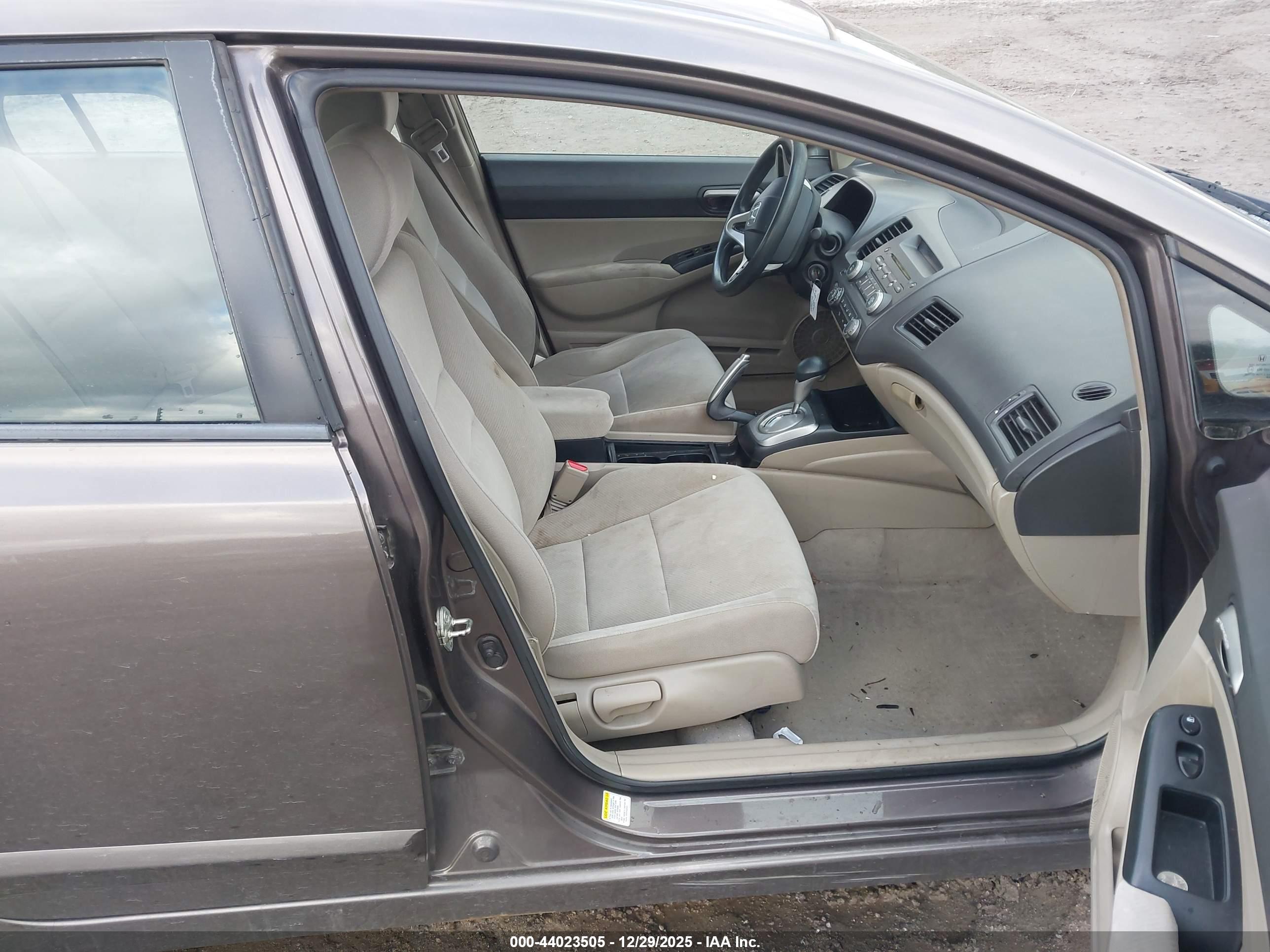 HONDA CIVIC image 5