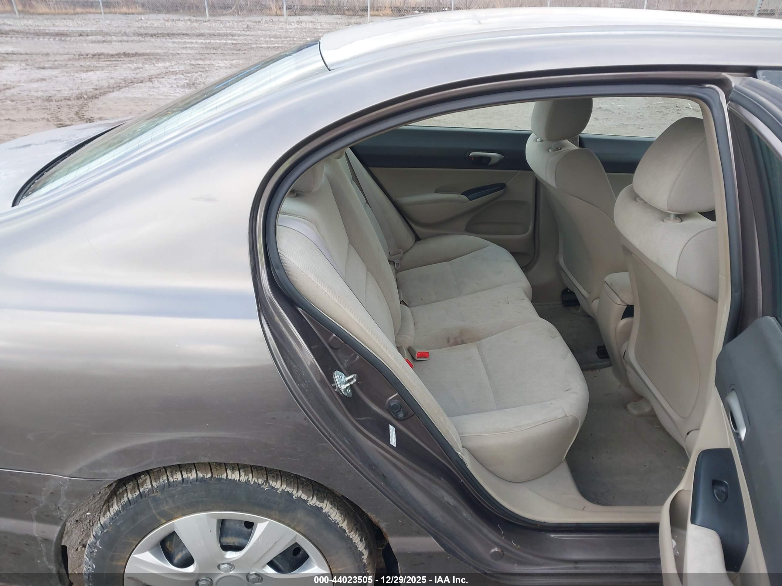 HONDA CIVIC image 8