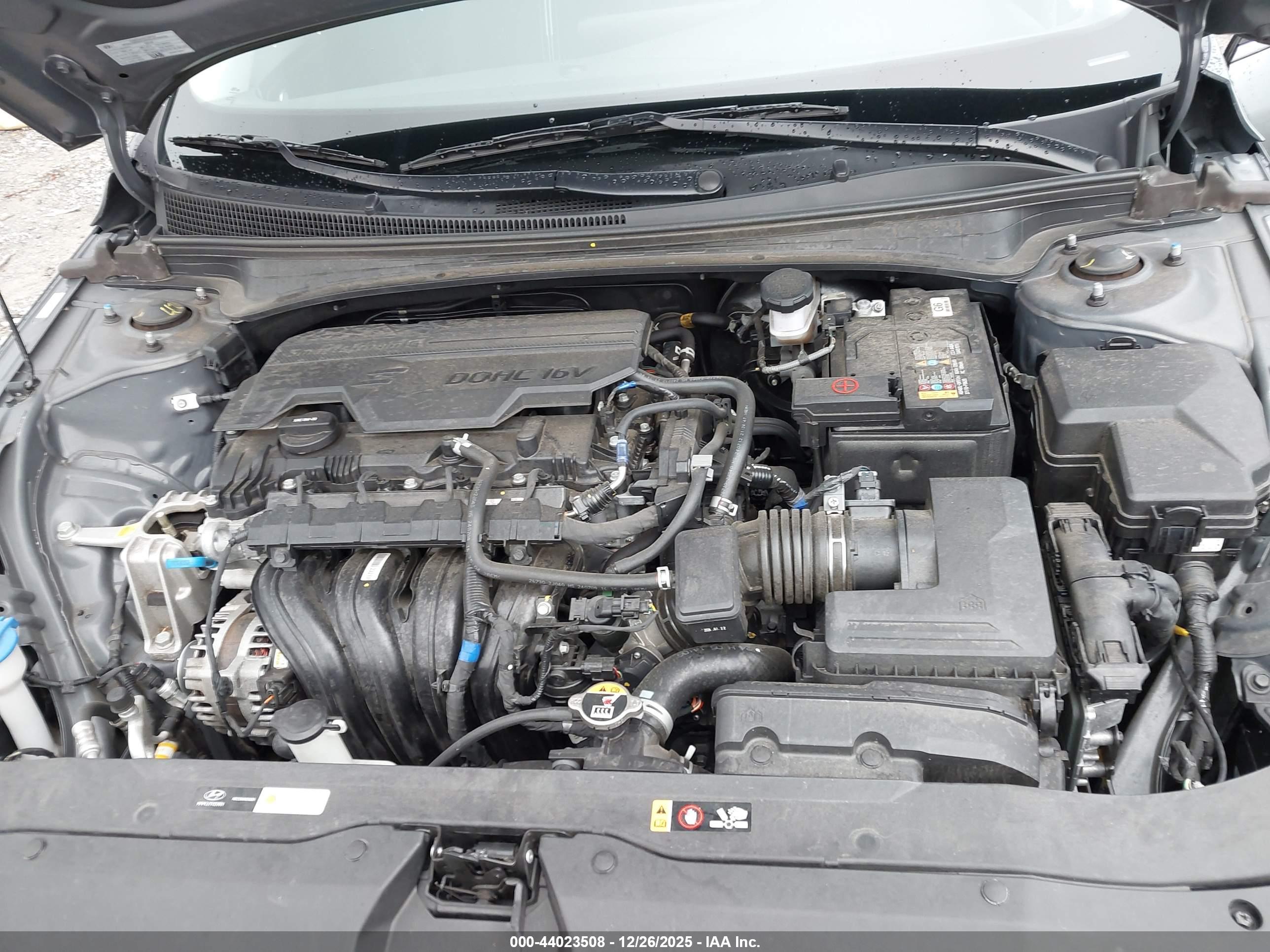 HYUNDAI ELANTRA image 10