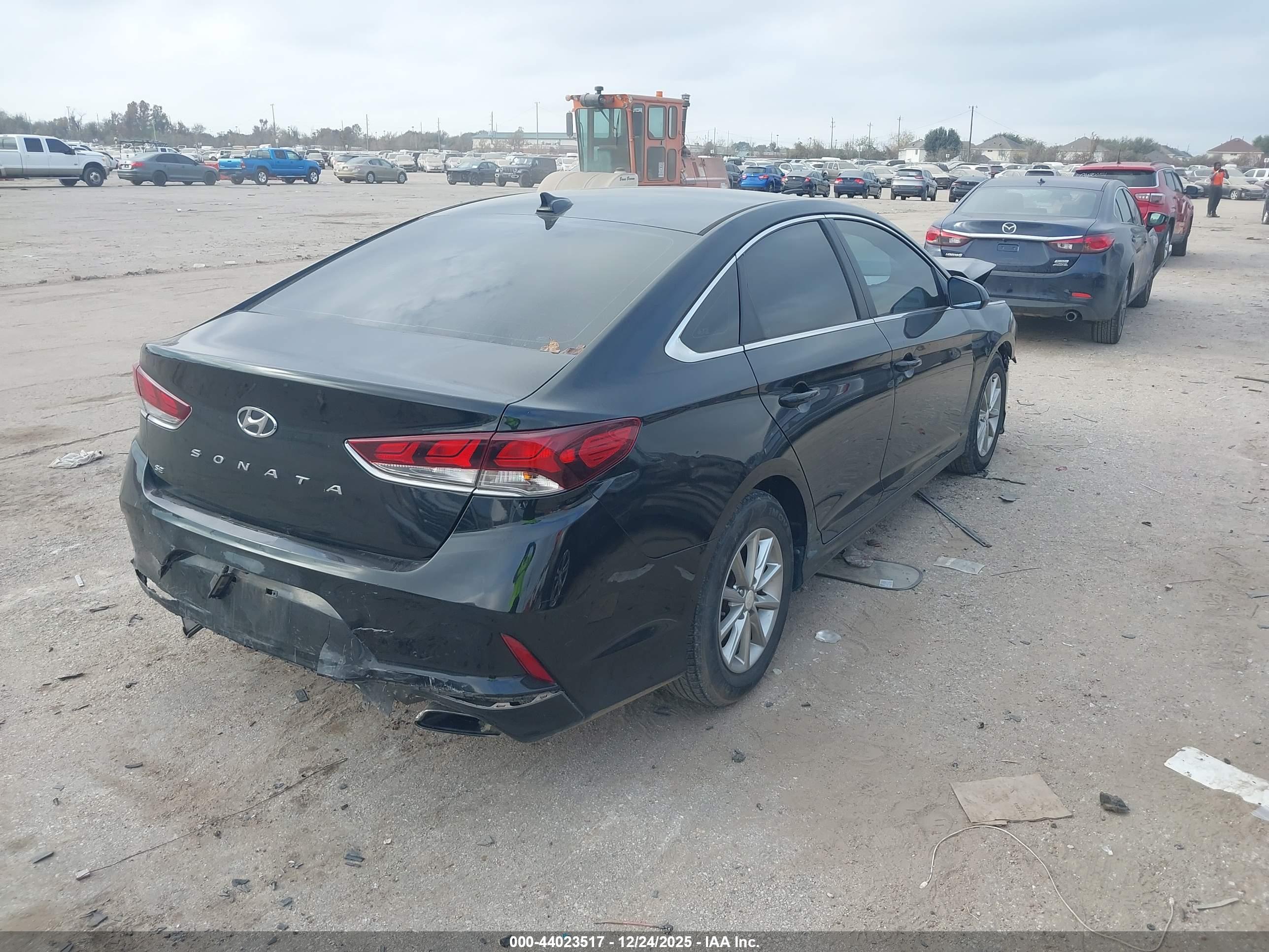 HYUNDAI SONATA image 4