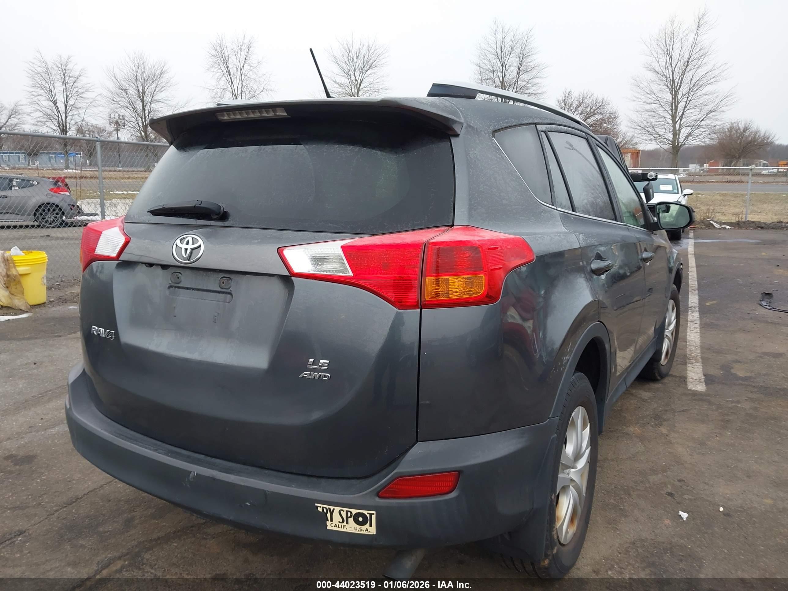 TOYOTA RAV4 image 4