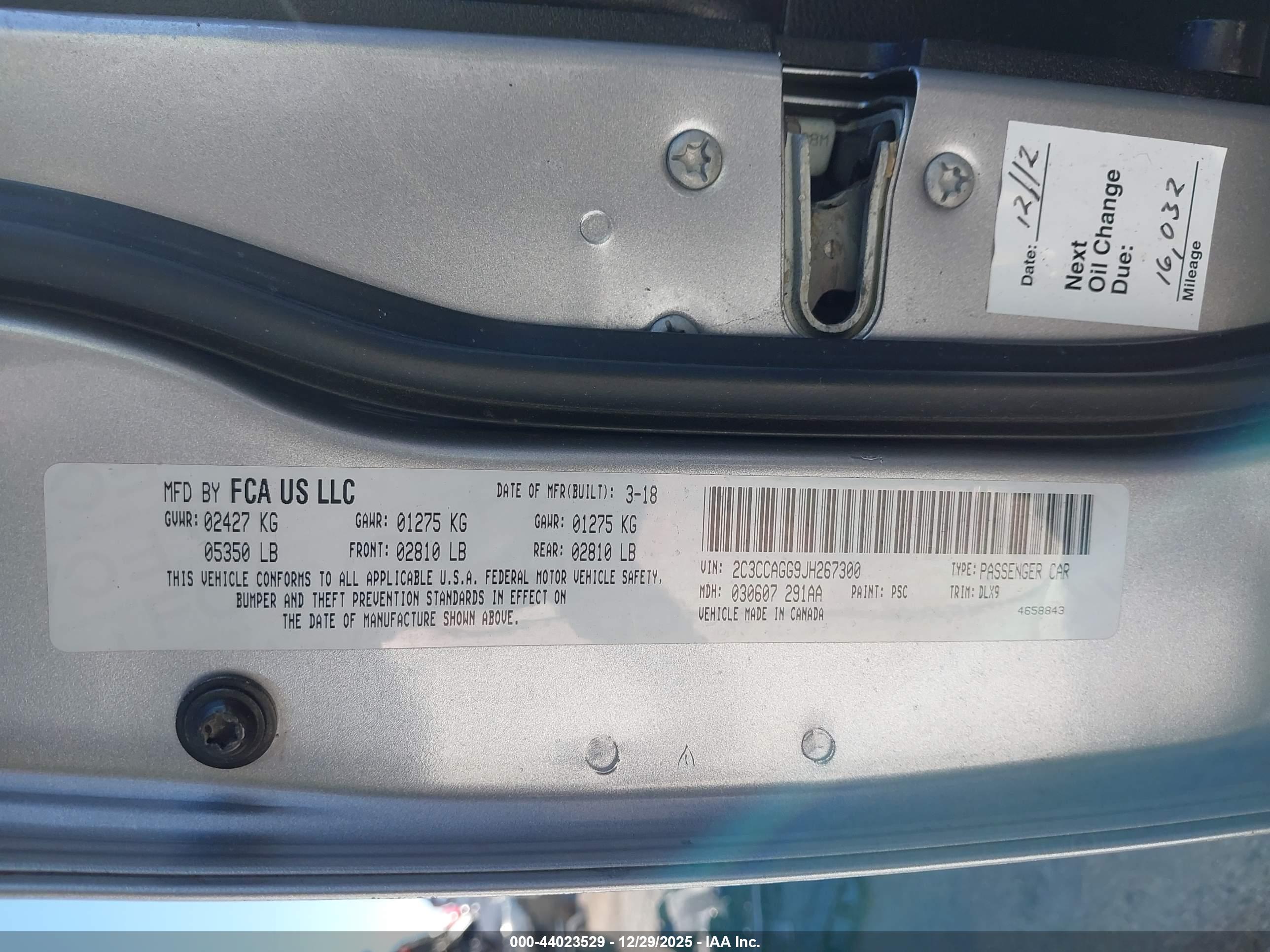 CHRYSLER 300 image 9