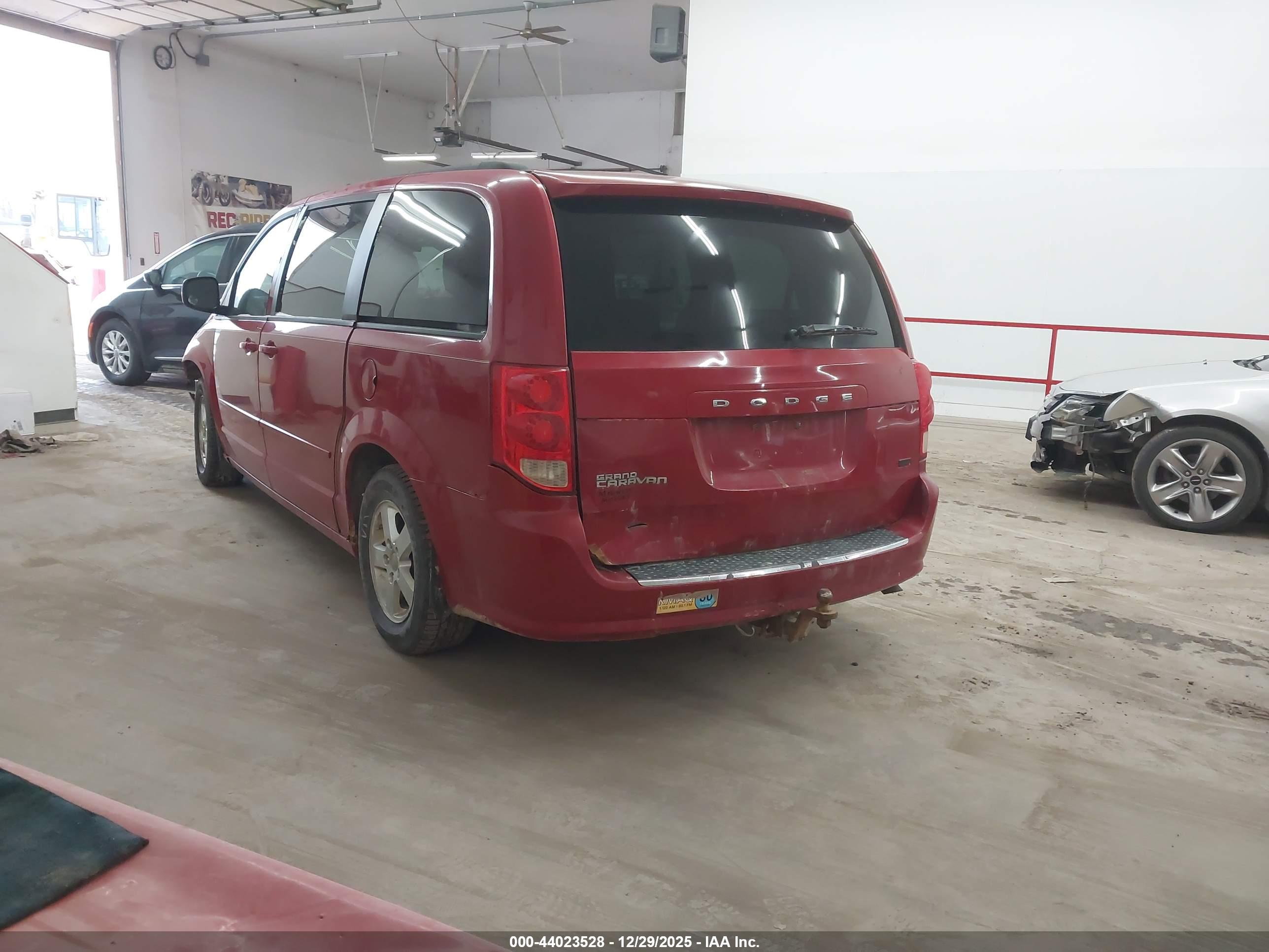 DODGE GRAND image 3