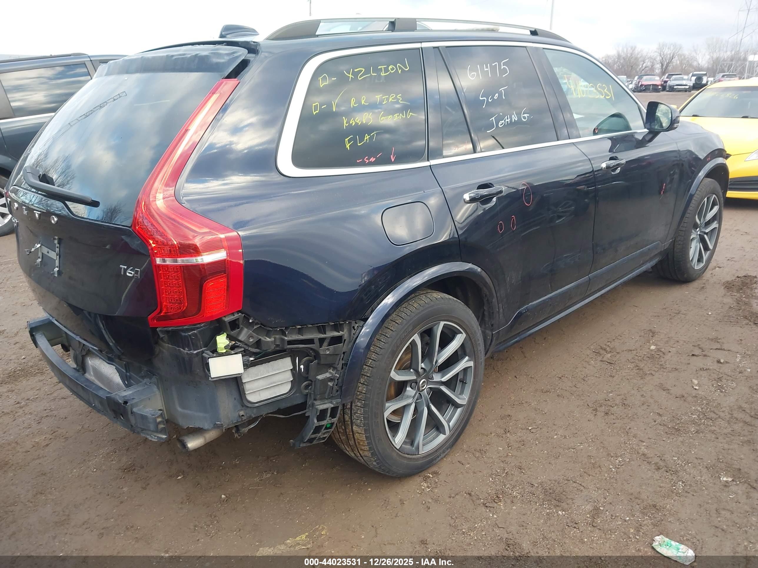 VOLVO XC90 image 4
