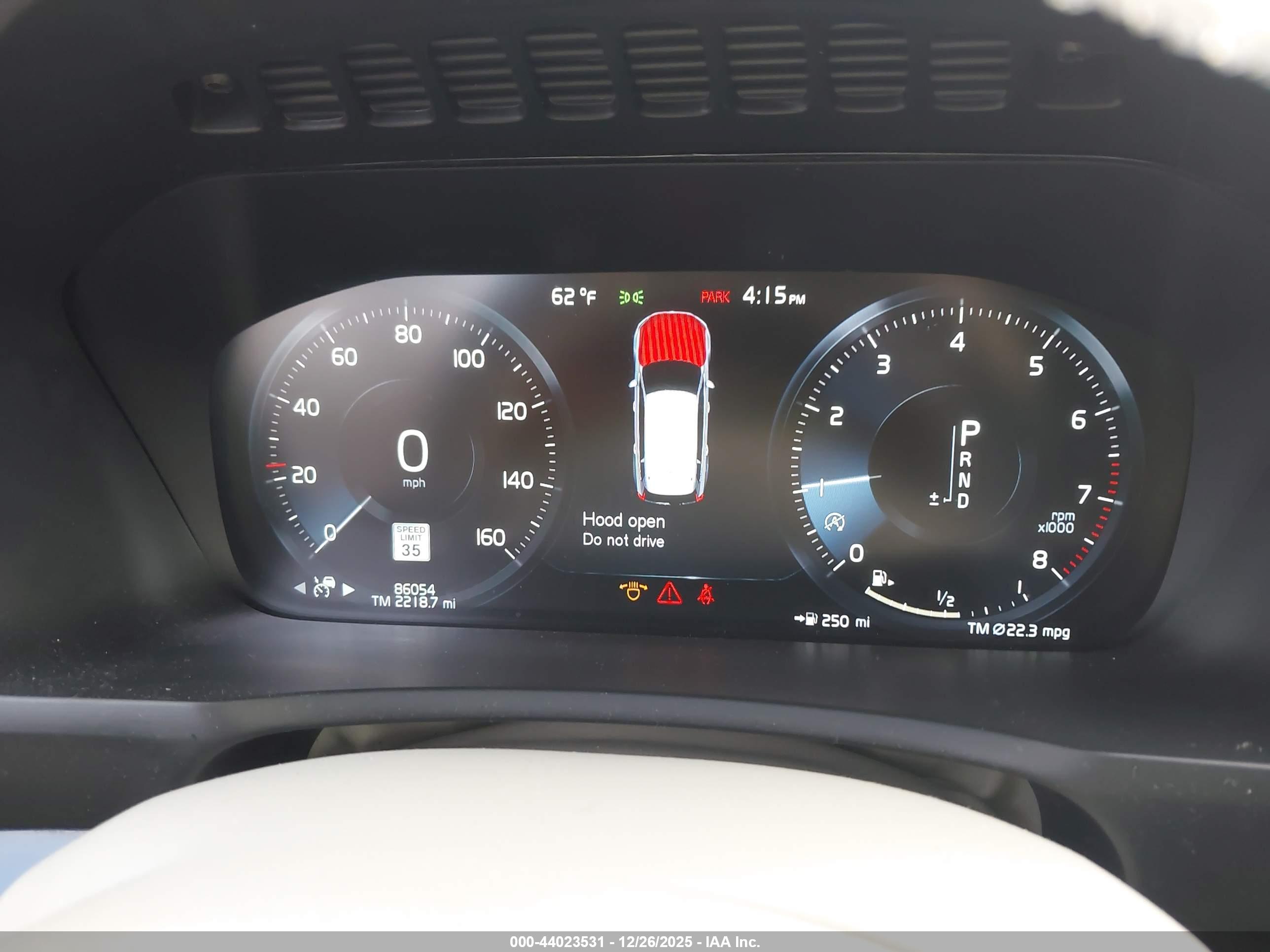 VOLVO XC90 image 7