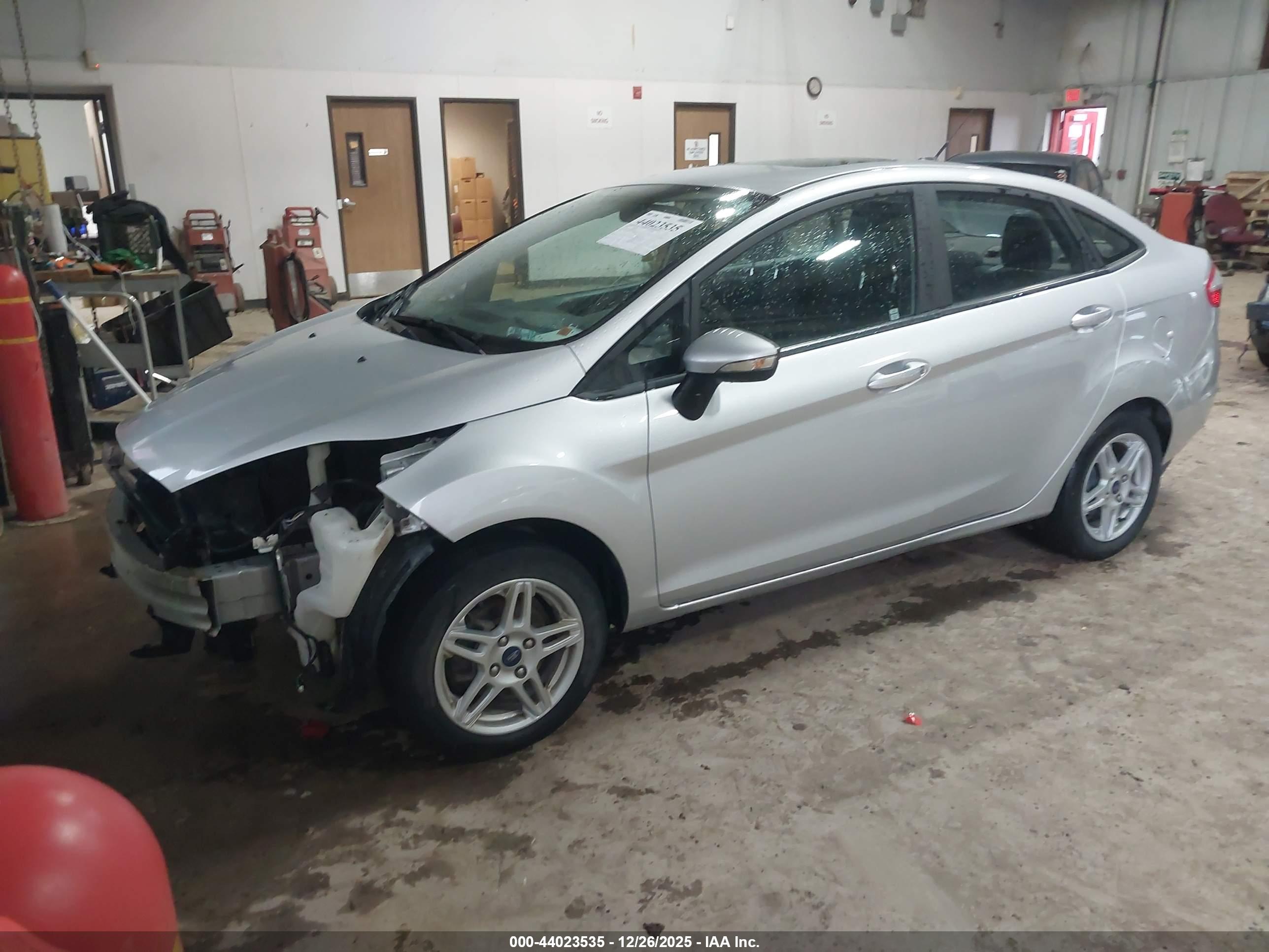 FORD FIESTA image 2
