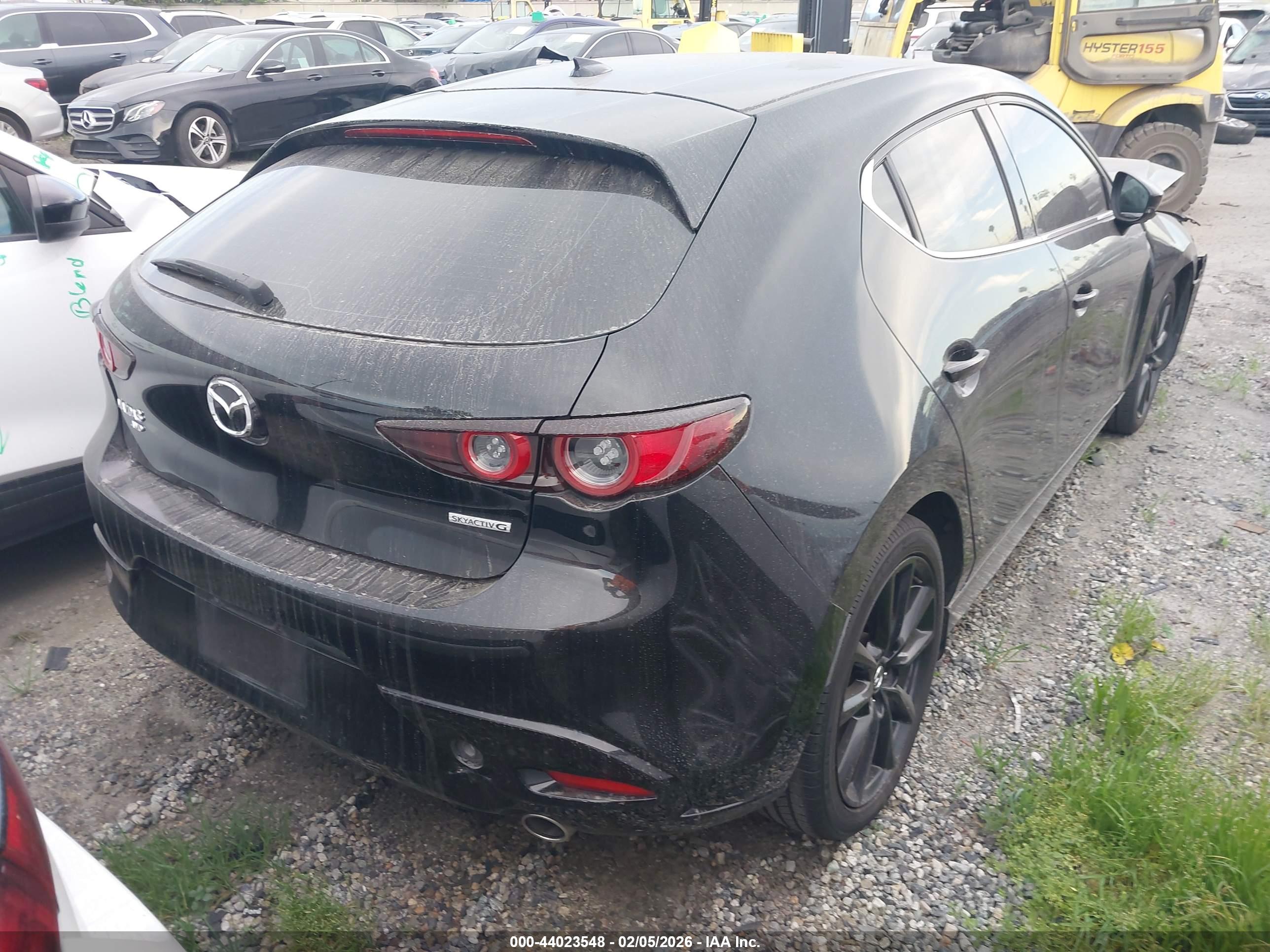 MAZDA MAZDA3 image 4
