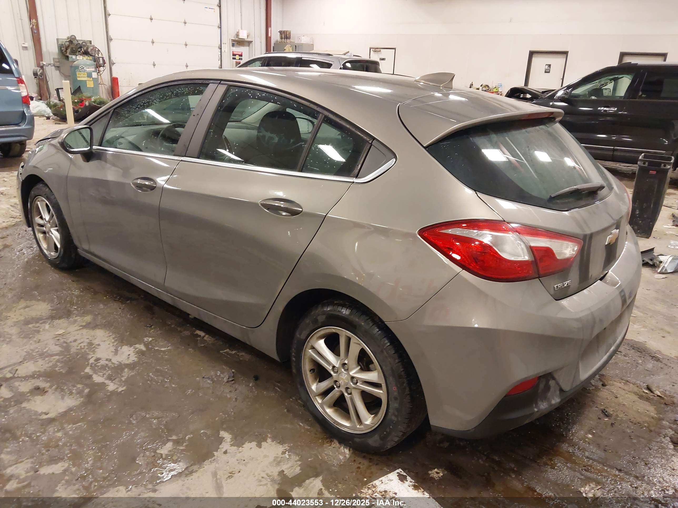 CHEVROLET CRUZE image 3