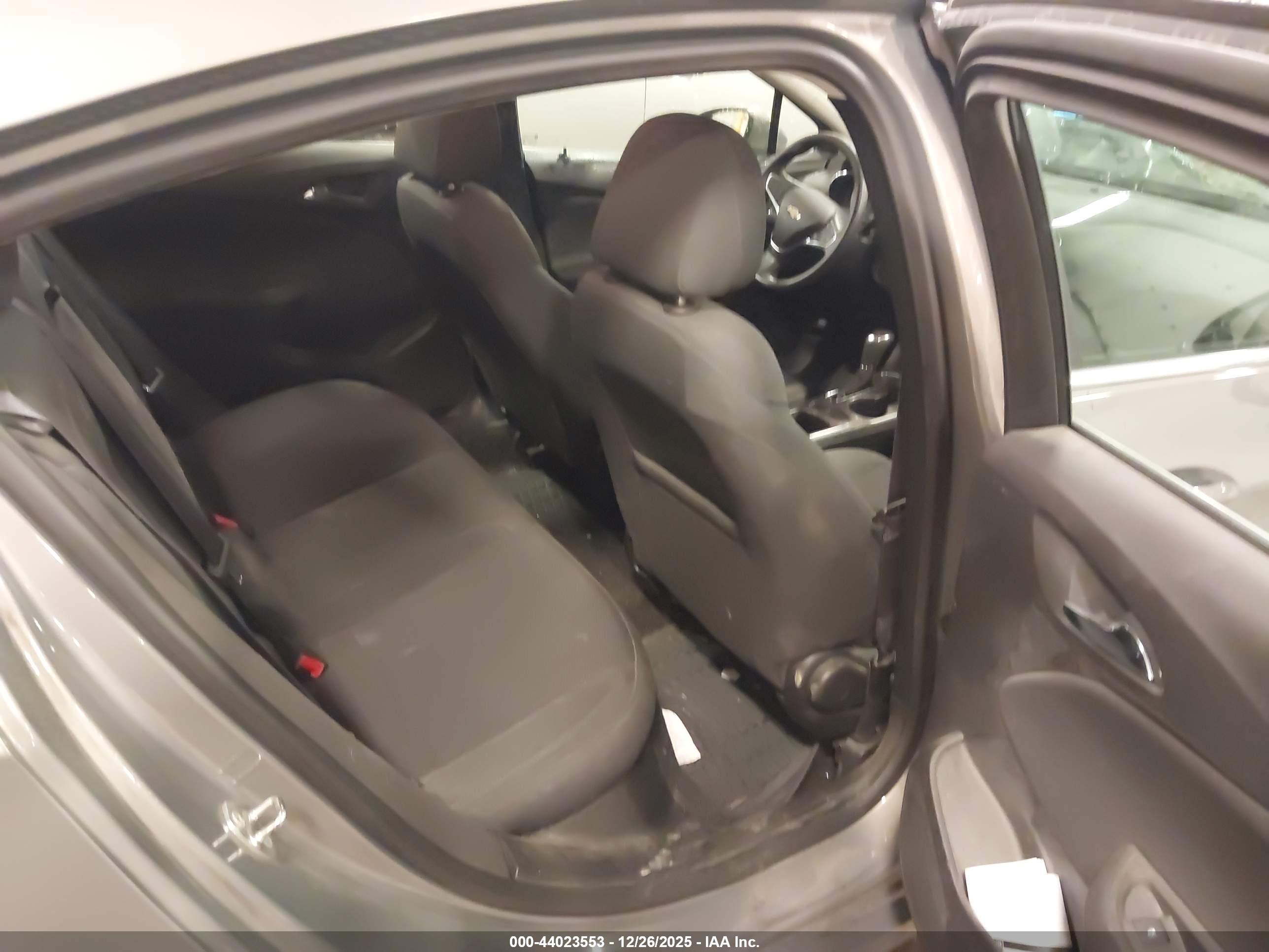 CHEVROLET CRUZE image 8