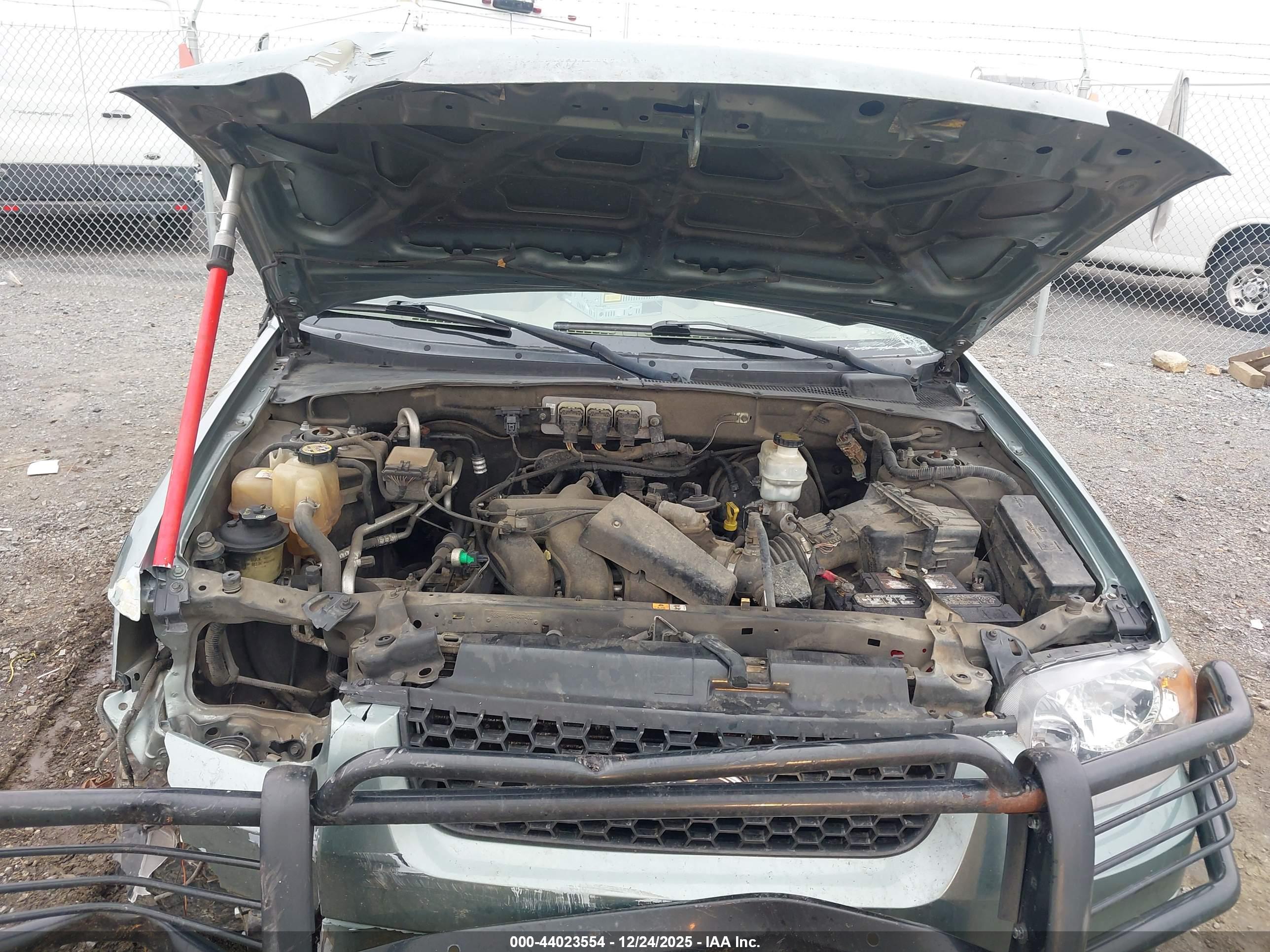 FORD ESCAPE image 10